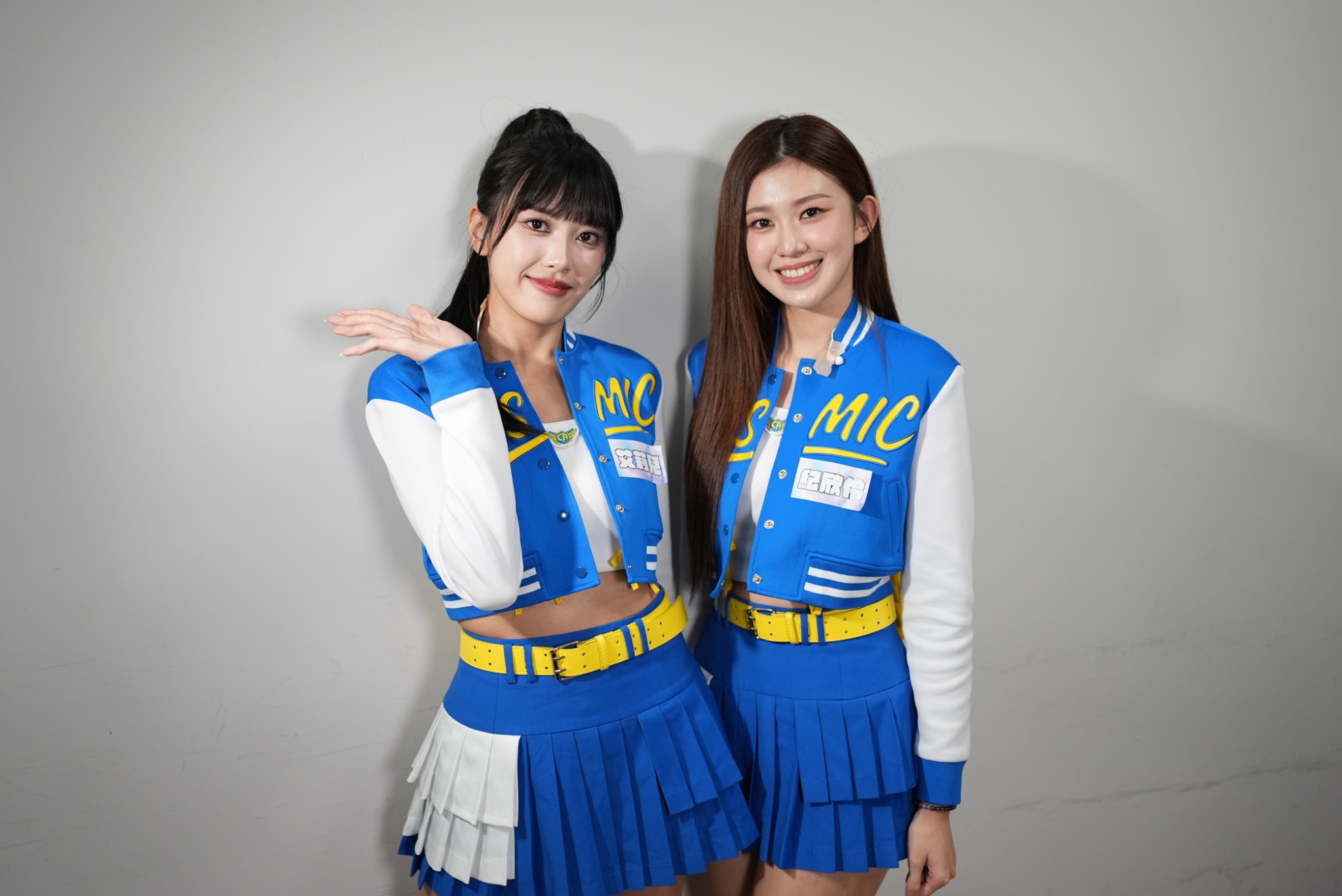 艾莉兒（左）與妹妹紀欣伶一起參加《宇宙啦啦隊》選秀。（圖／記者陳明中攝）