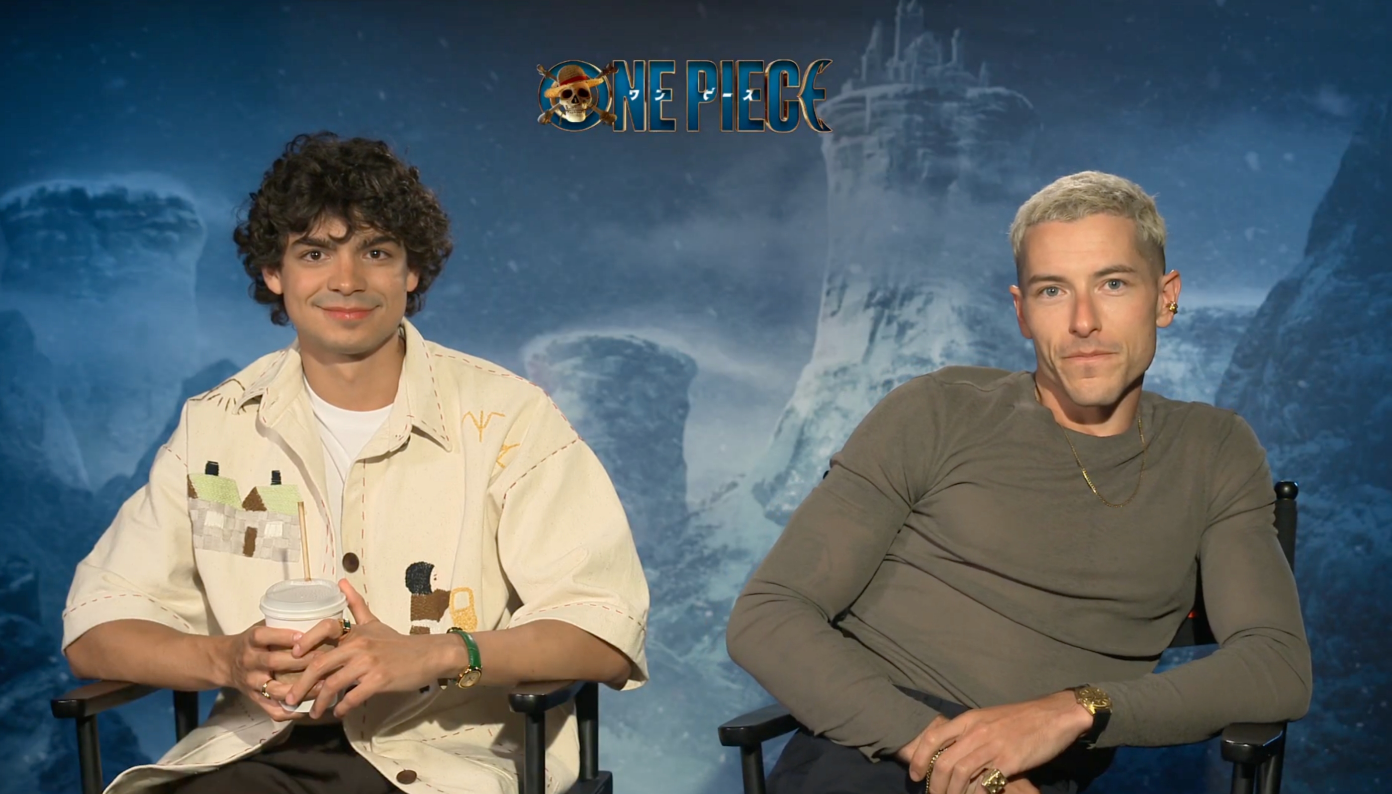 《航海王》伊納基戈多伊（左）、塔茲史卡勒培養出深厚的兄弟情。（圖／Netflix提供）