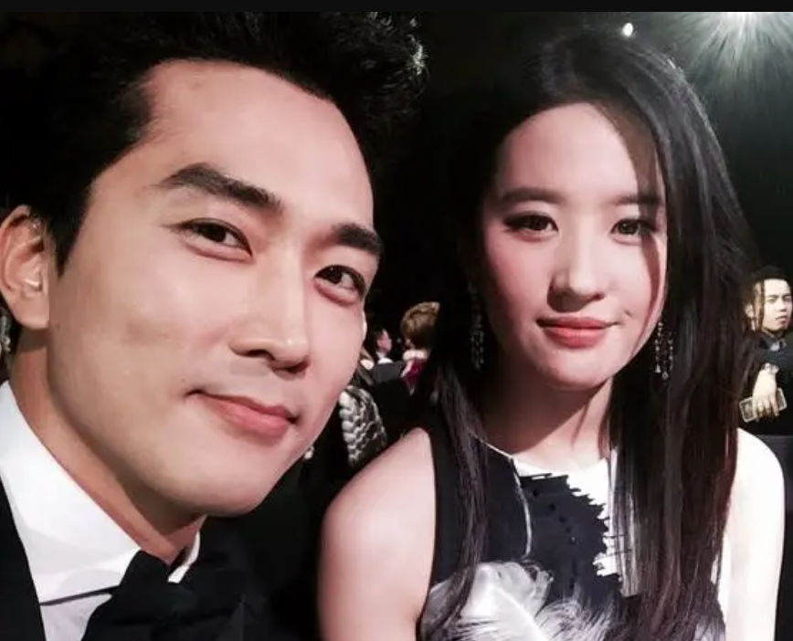 劉亦菲掰了宋承憲8年沒新對象。（圖／翻攝微博）