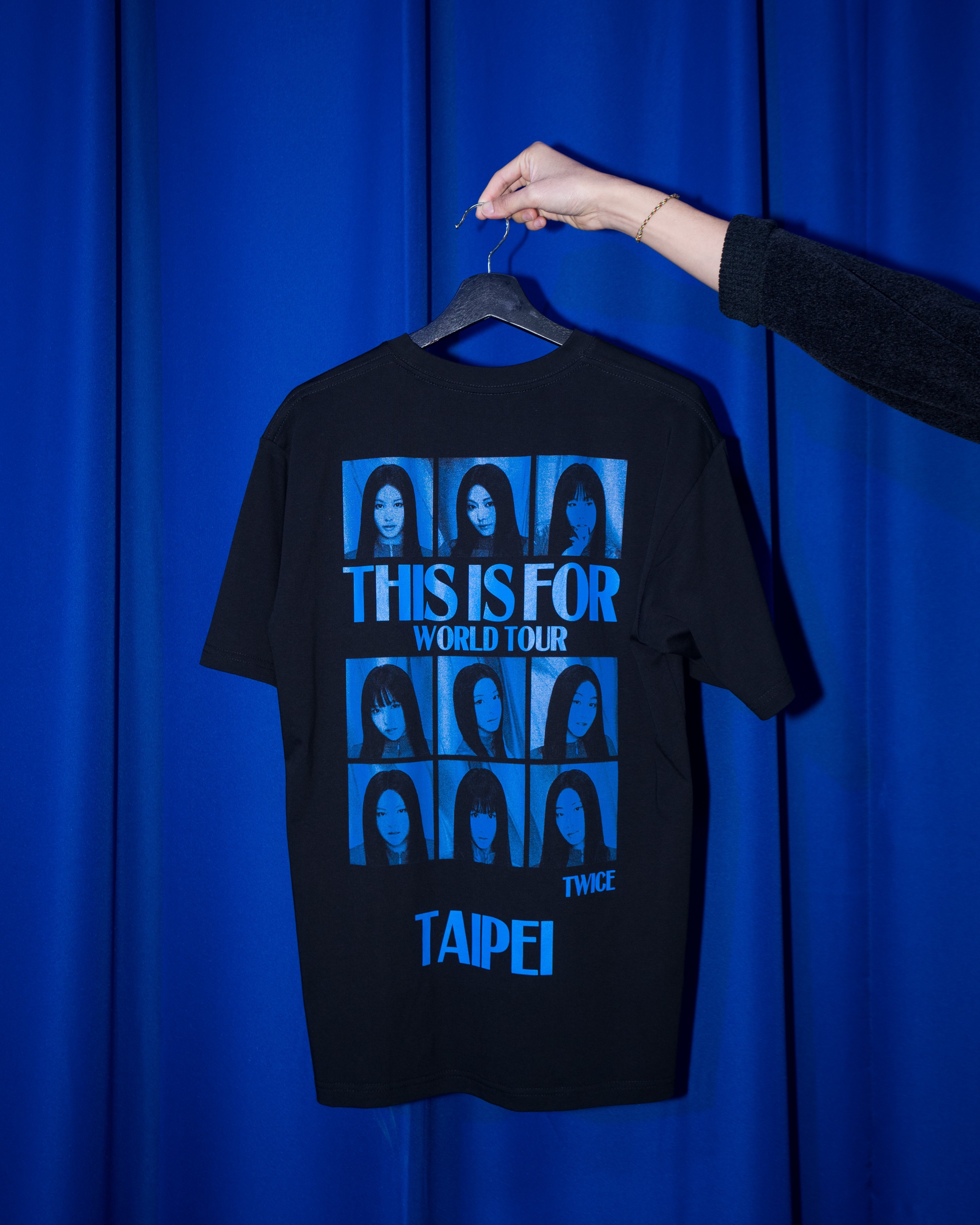 TWICE快閃店將販售台北限定T-shirt。（圖／Live Nation Taiwan提供）