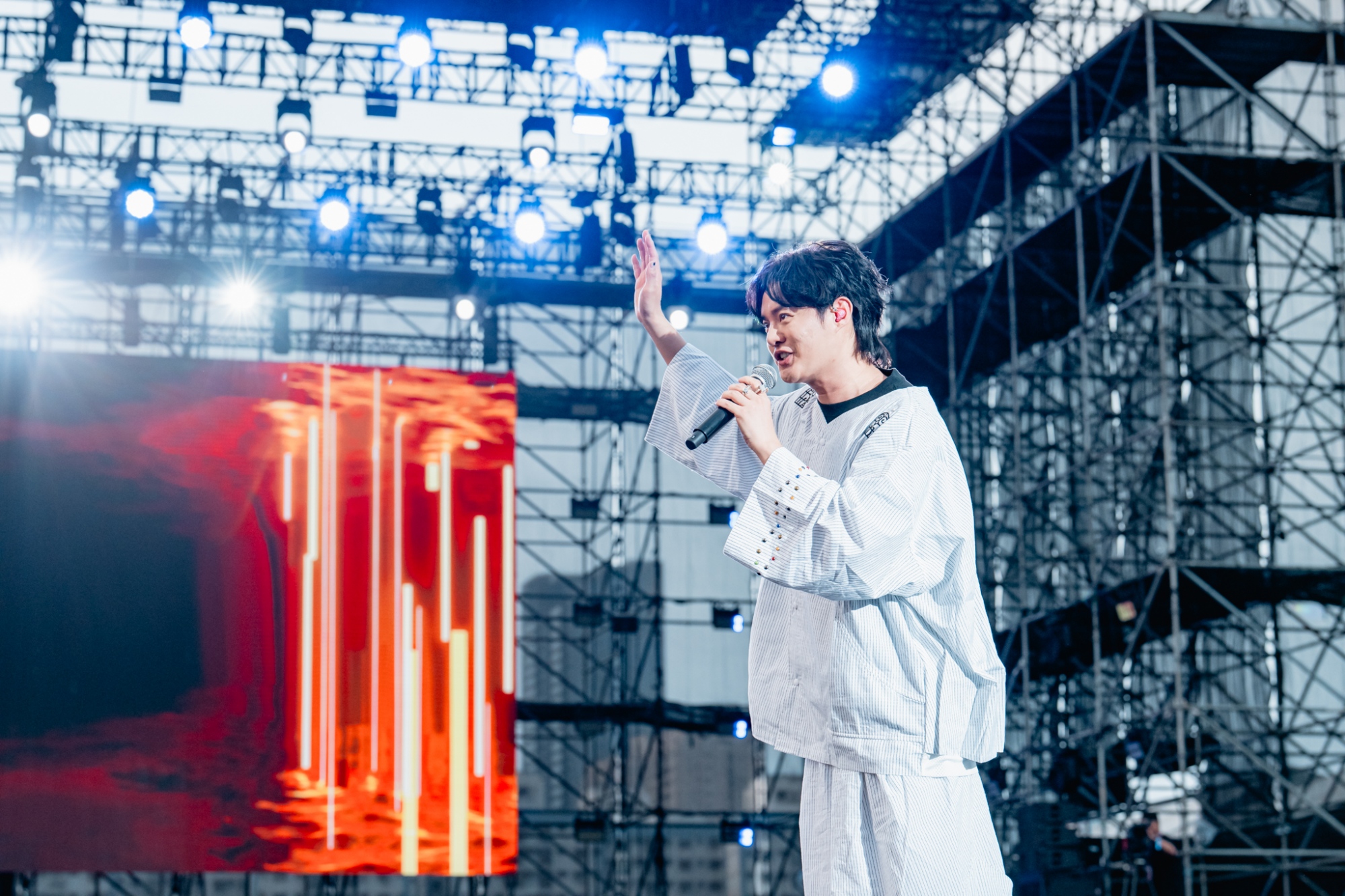 許富凱登上櫻花季舞台。(圖/寬寬整合提供)