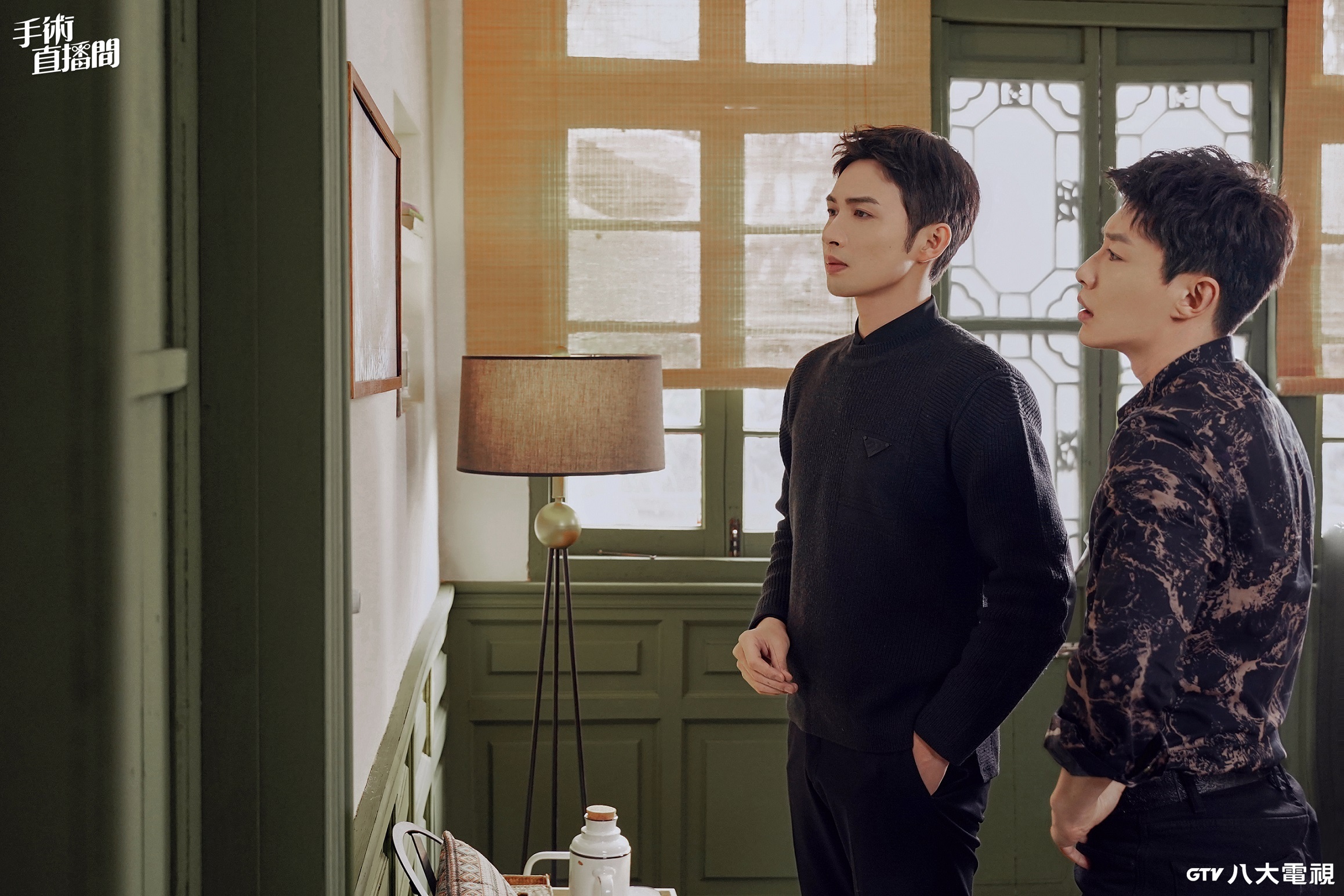 張彬彬(左)和代旭(右)因共演《手術直播間》成為朋友。（圖／八大提供）