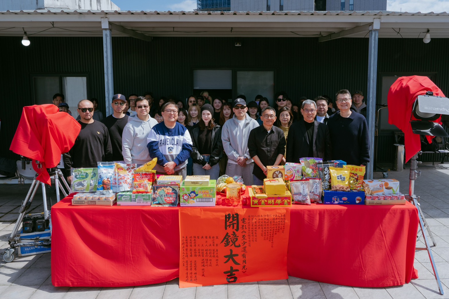 導演何蔚庭全新作品《至少還有月光》選在白色情人節開拍。(圖/嘉揚電影提供)