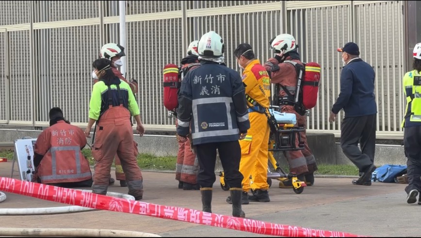 新竹市消防單位獲報緊急派員前往灌救（圖／讀者提供）