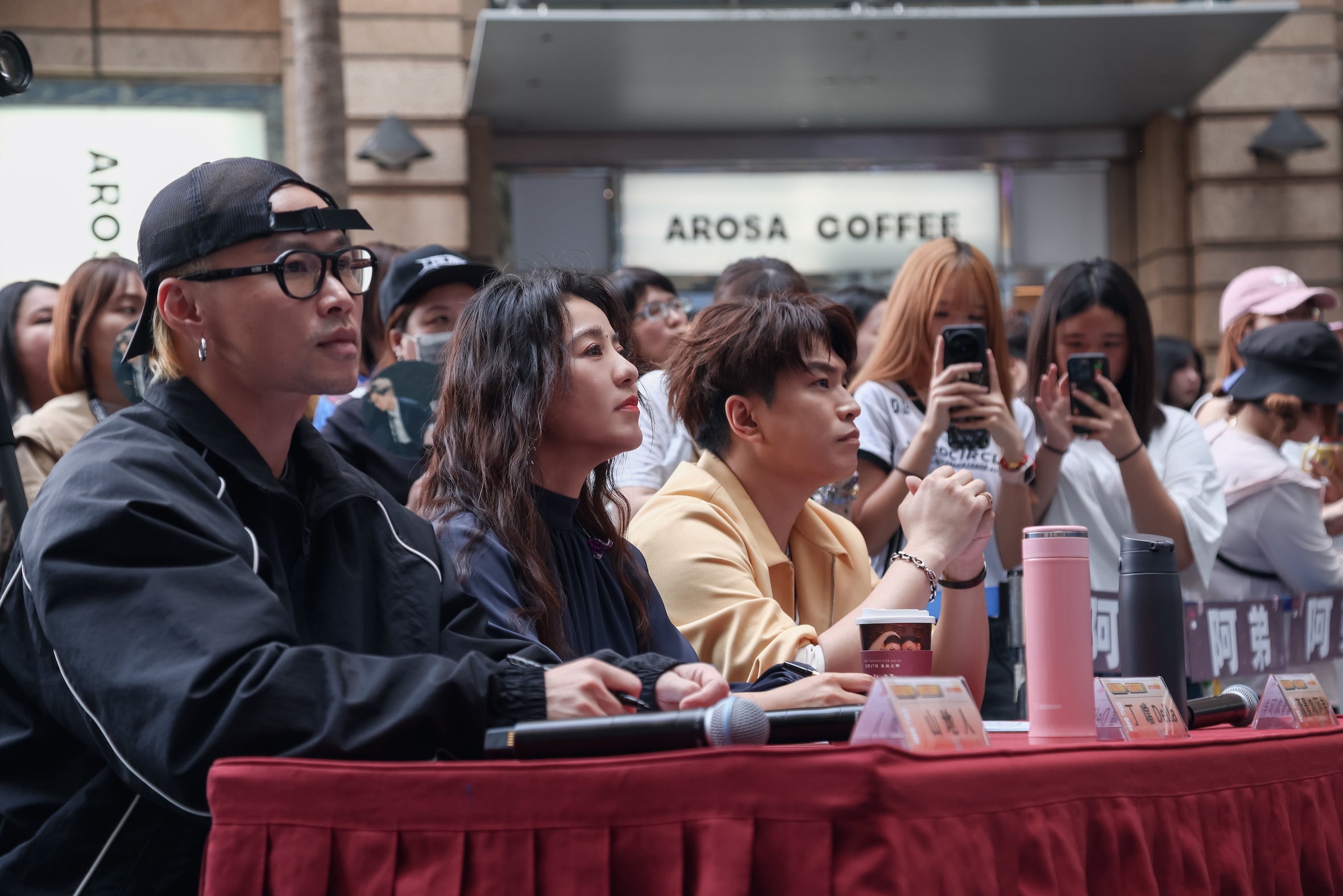 丁噹、阿弟、《愛了100萬次的我》專輯製作人山地人擔任評審。（圖／相信音樂提供）