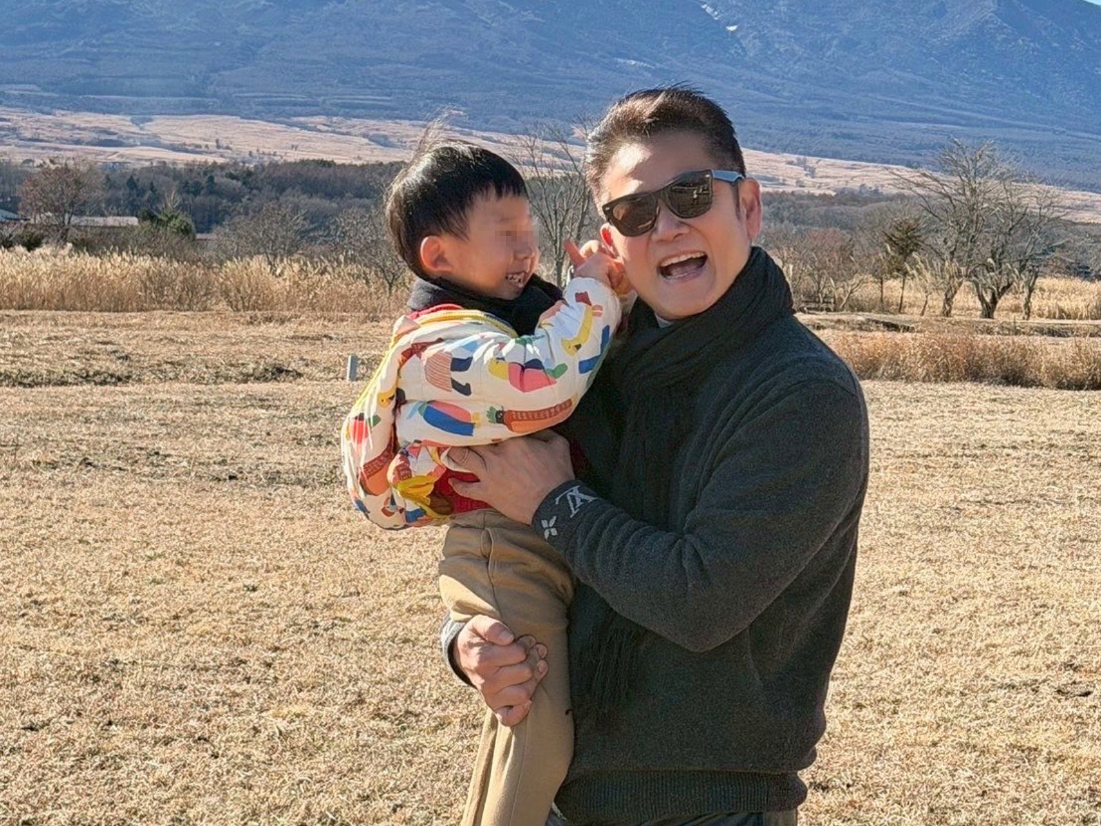 徐乃麟很疼愛小外孫夢果。（圖／翻攝徐乃麟臉書）