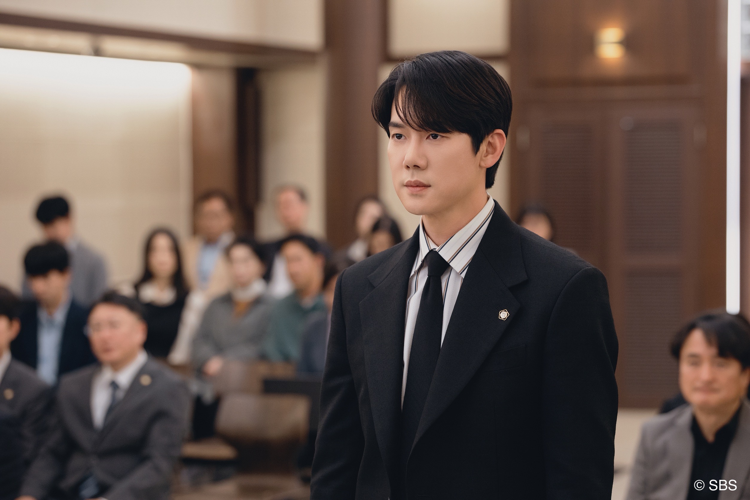 柳演錫首搭李絮共譜靈異羅曼史。（圖／Hami Video提供）