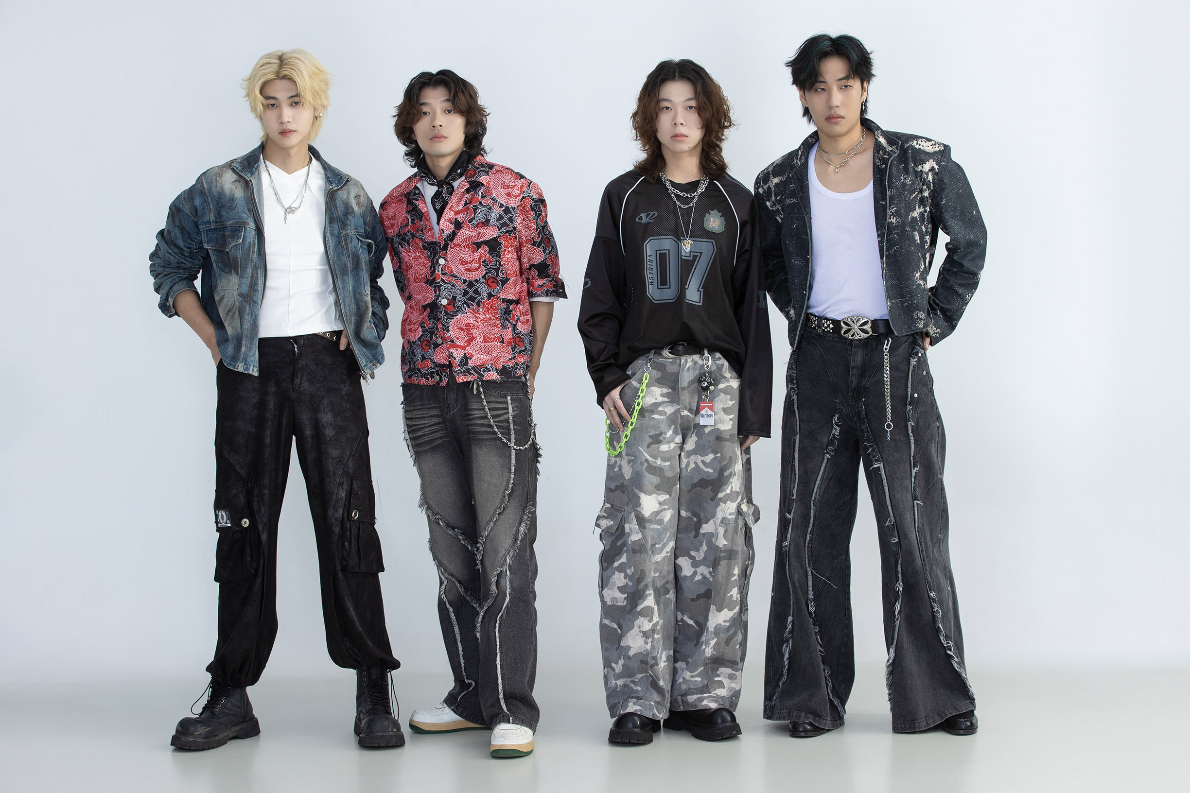 樂團PALLAS 帕拉斯宣布舉辦《下天堂不插電直播演唱會》；圖為吉他手小葵、主唱FAMA、鼓手大寶、貝斯手漢堡。（圖／迷音樂提供）