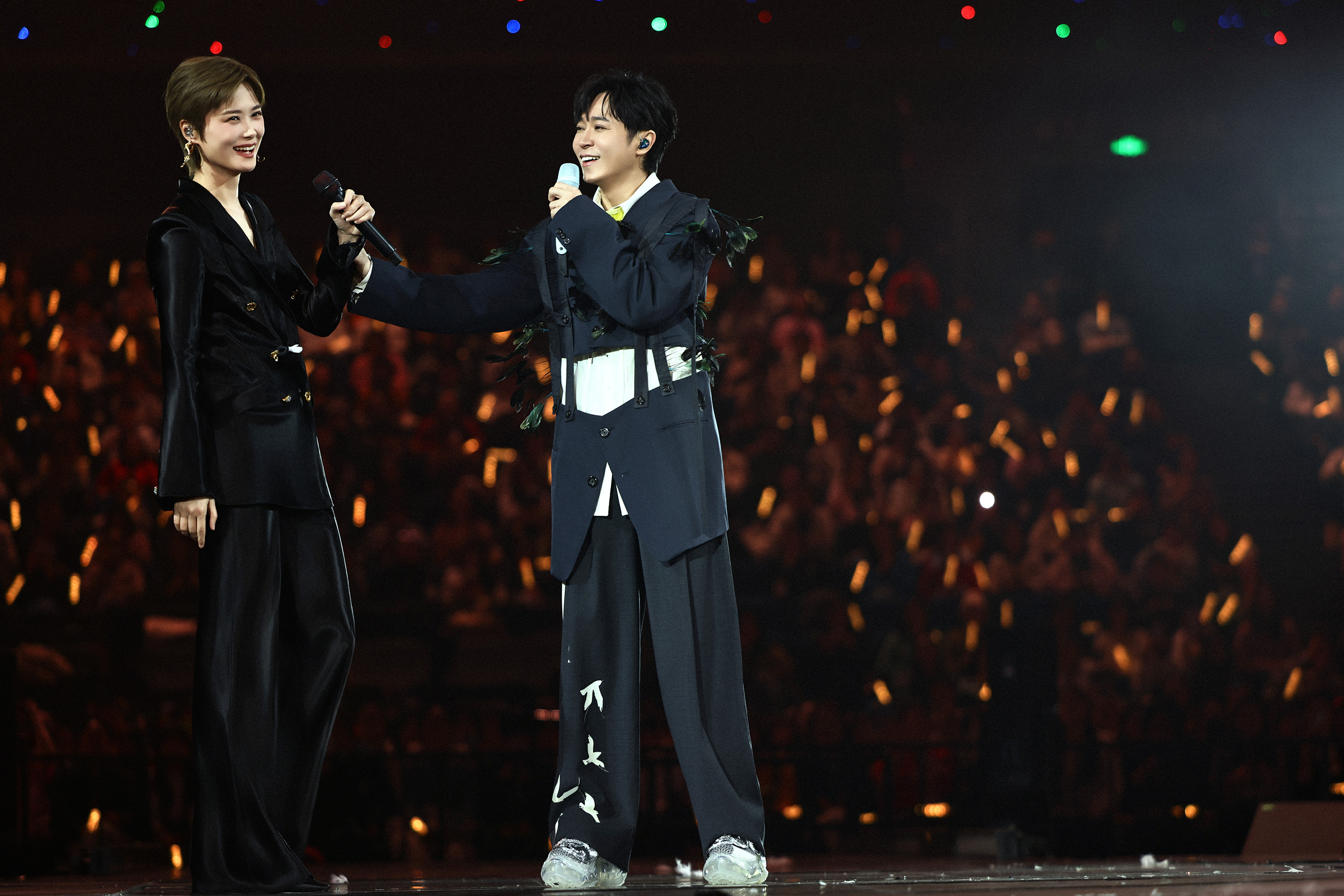 吳青峰連續兩場驚喜擔任李宇春演唱會嘉賓。（圖／哈里坤的狂歡提供）