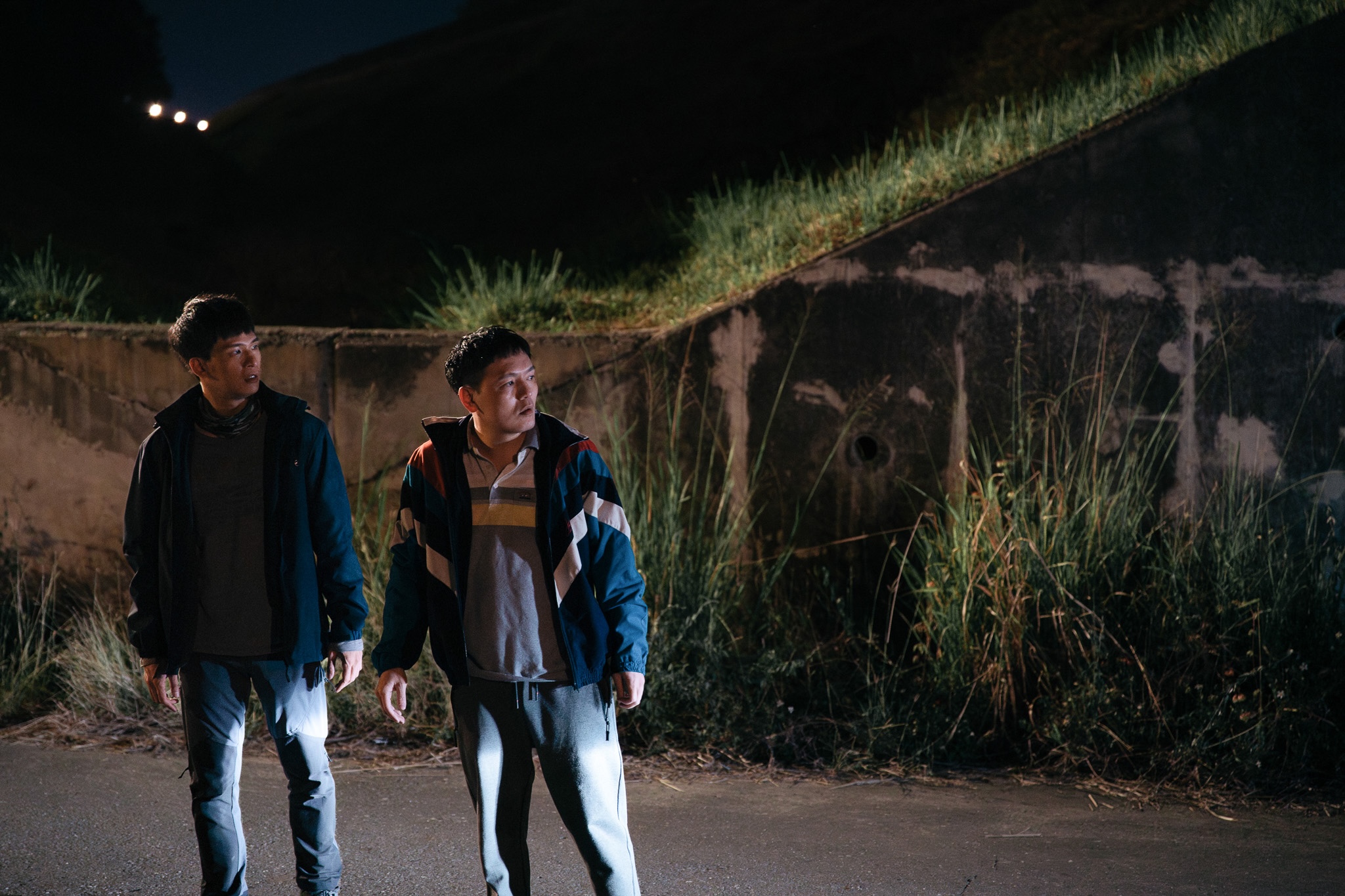 黃奇斌（左）與春風私下對於運動、音樂、藝術都有聊不完的話題。（圖／英傑哆影業提供）