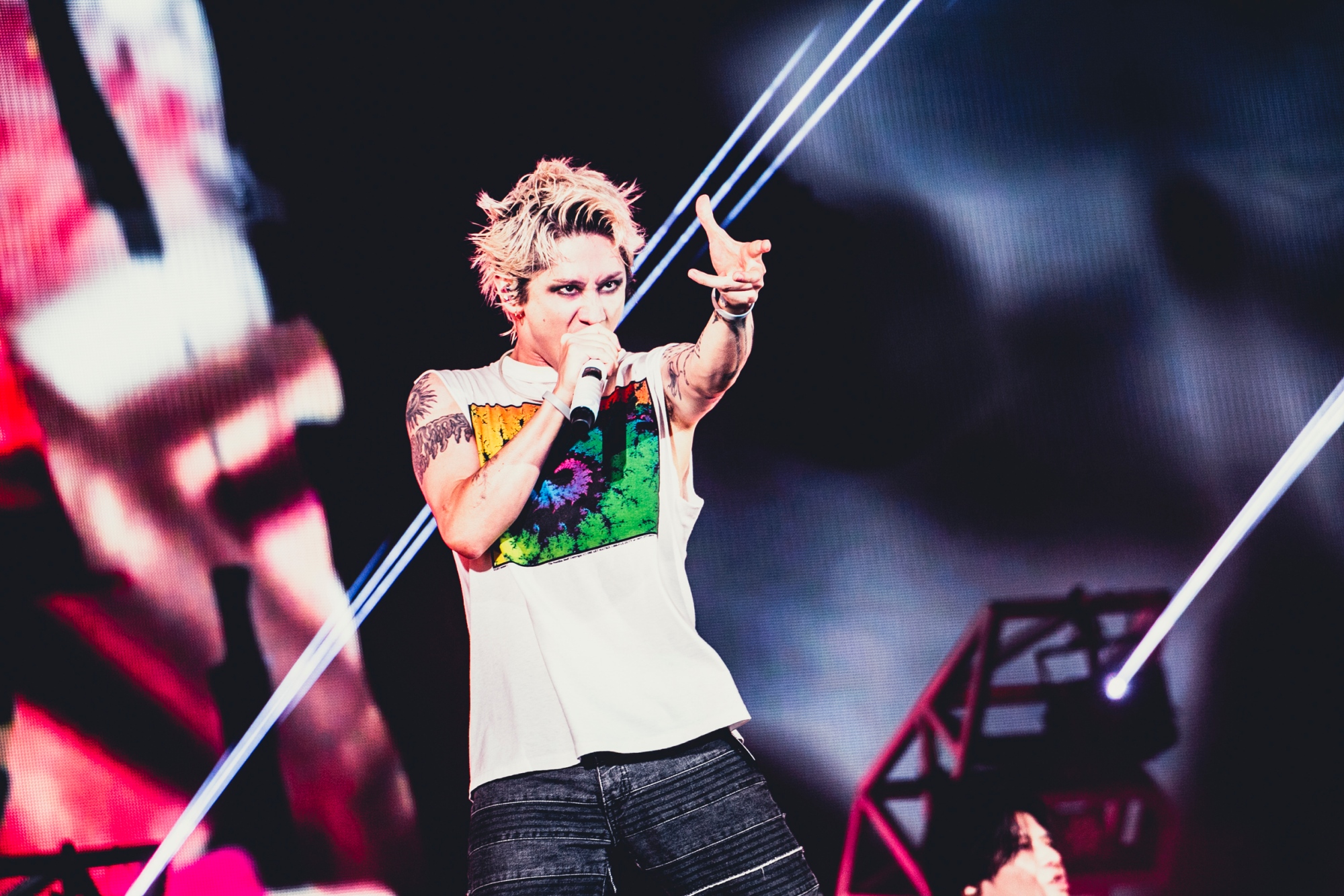 ONE OK ROCK演唱會電影收錄他們在日產體育場的精彩演出。（圖／秀泰娛樂提供）