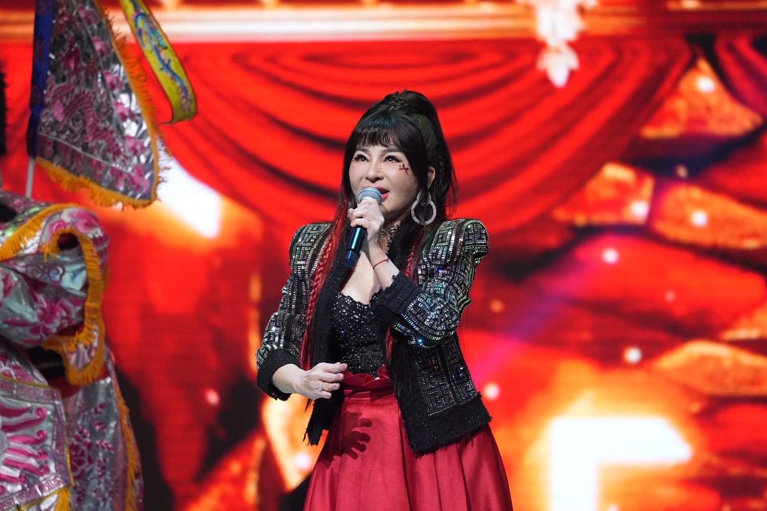 王彩樺自認今天五官比較自然。（圖／記者陳明中攝）