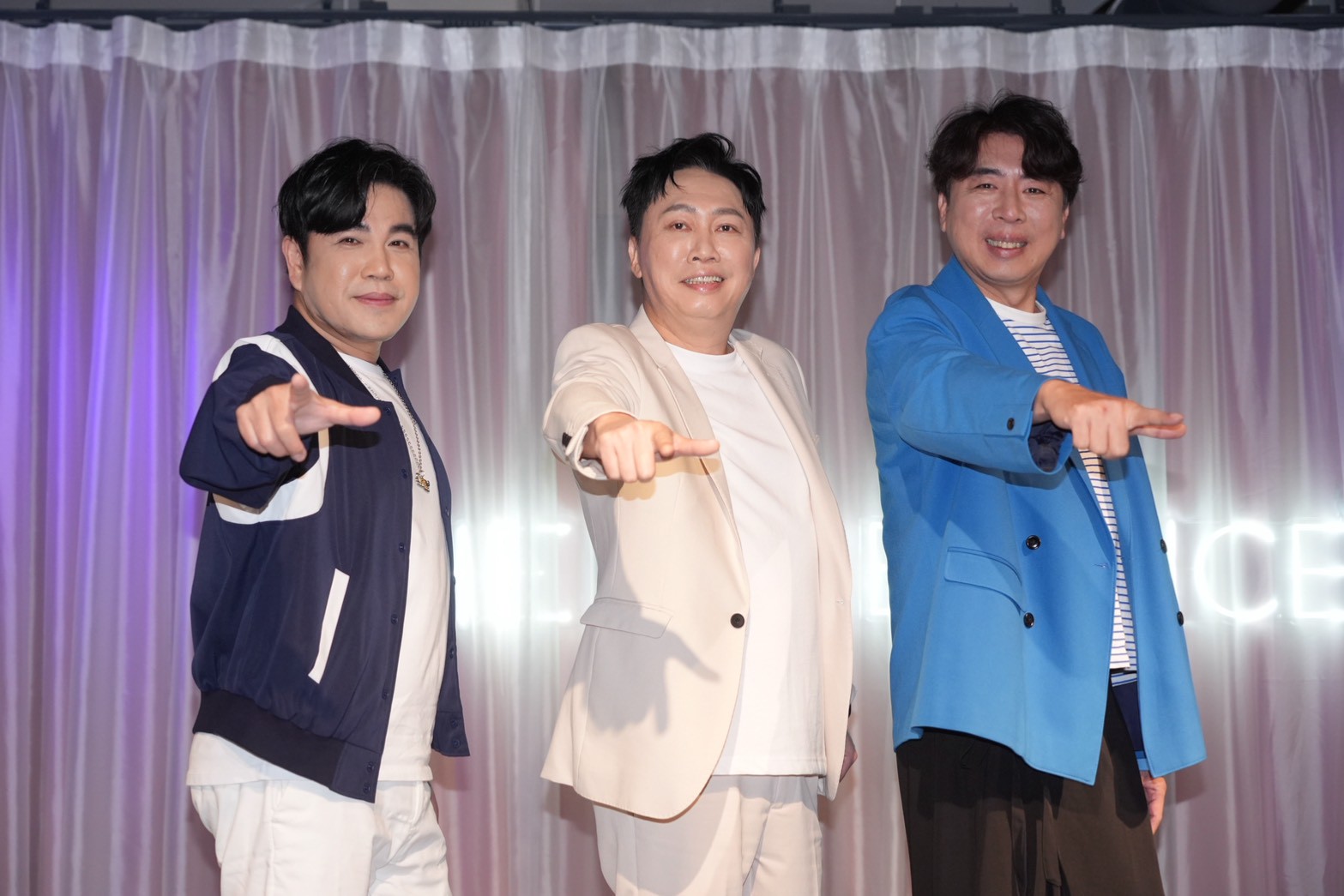 趙正平發單曲（中），找來梁赫群（右）、林智賢站台。（圖／記者陳明中攝）