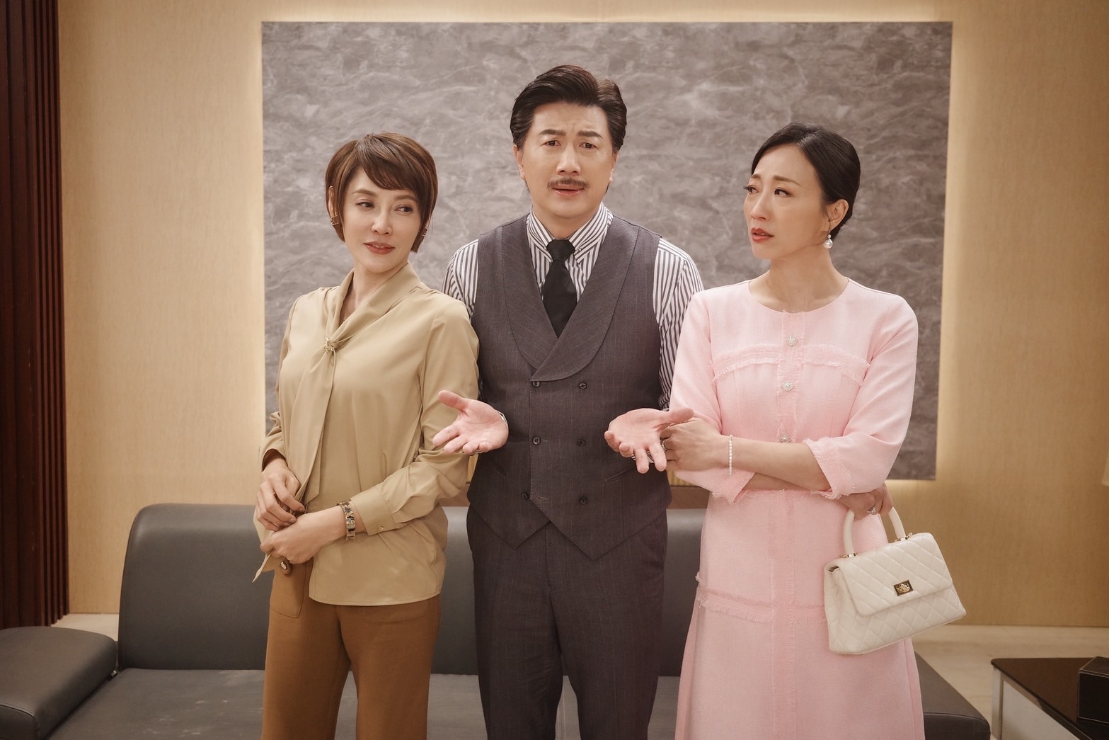 李沛綾（左起）、吳皓昇、潘奕如在《豆腐媽媽》是三角關係。（圖／民視提供）