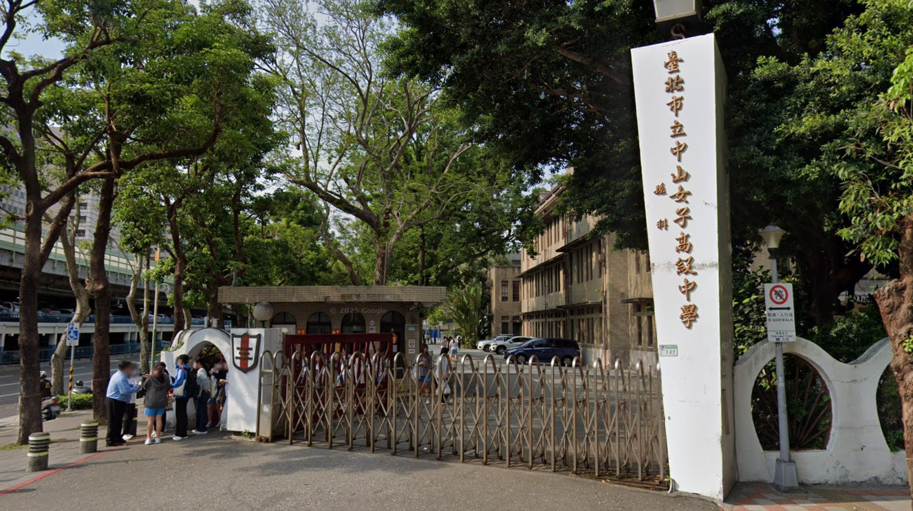 中山女高退休國文老師譚家化，2年前遭毒蟲外甥刺殺。（圖／翻攝自Google Map）