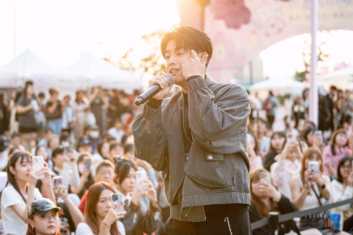 HowZ特別愛戶外演出。（圖／夢時代&獎金獵人提供）