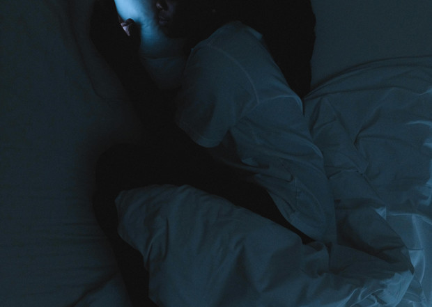 胃腸肝膽科醫師張靖表示，熬夜不會傷肝，但會影響健康。（示意圖／翻攝自pexels）