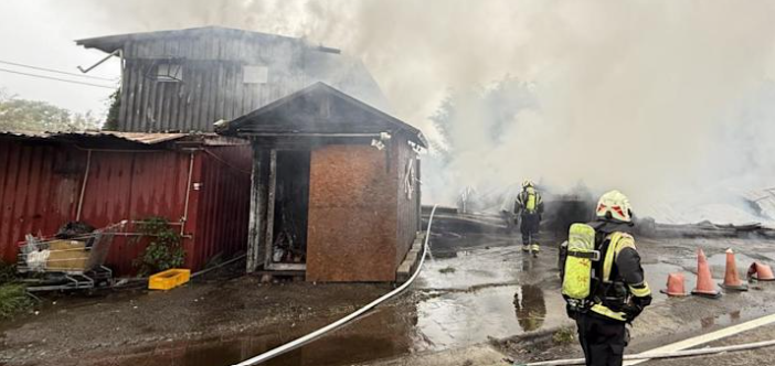 桃園燒烤店大火。（圖／翻攝畫面）