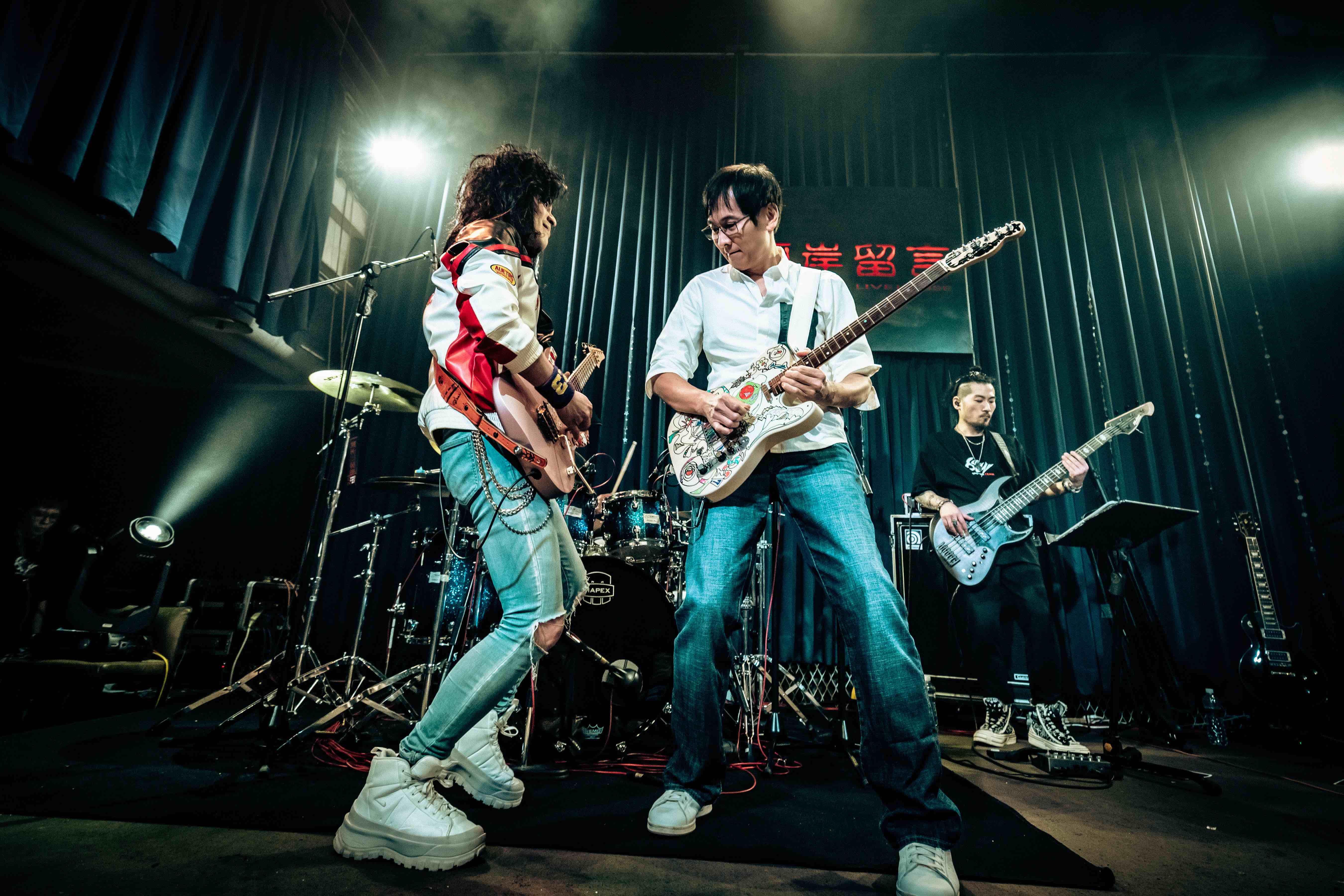 信樂團全新單曲MV已於日前拍攝完成,將以更貼近年輕世代的主題與能量傳遞音樂信念。(圖/信世紀音樂提供)