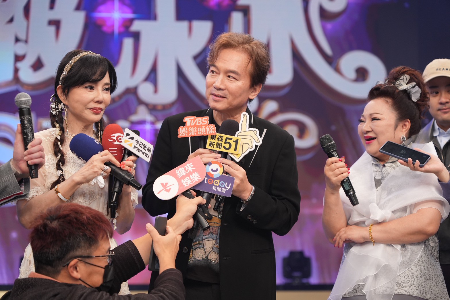 白冰冰虧狄鶯是恰查某，孫鵬急忙幫狄鶯解釋逗笑眾人。（圖／記者許方正攝）