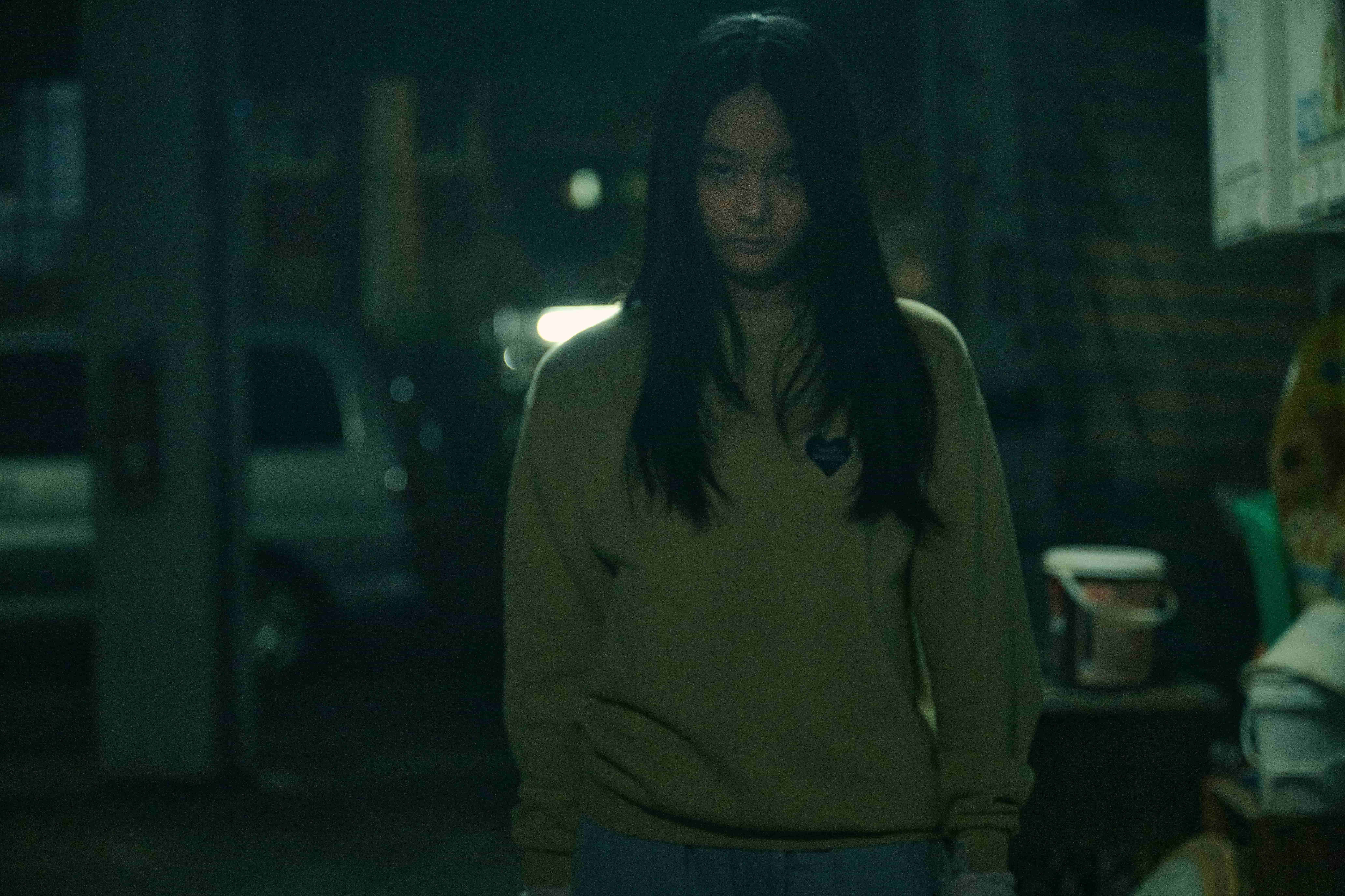 邵奕玫《祭弒》中邪神情與動作戲表現亮眼。（圖／威視提供）