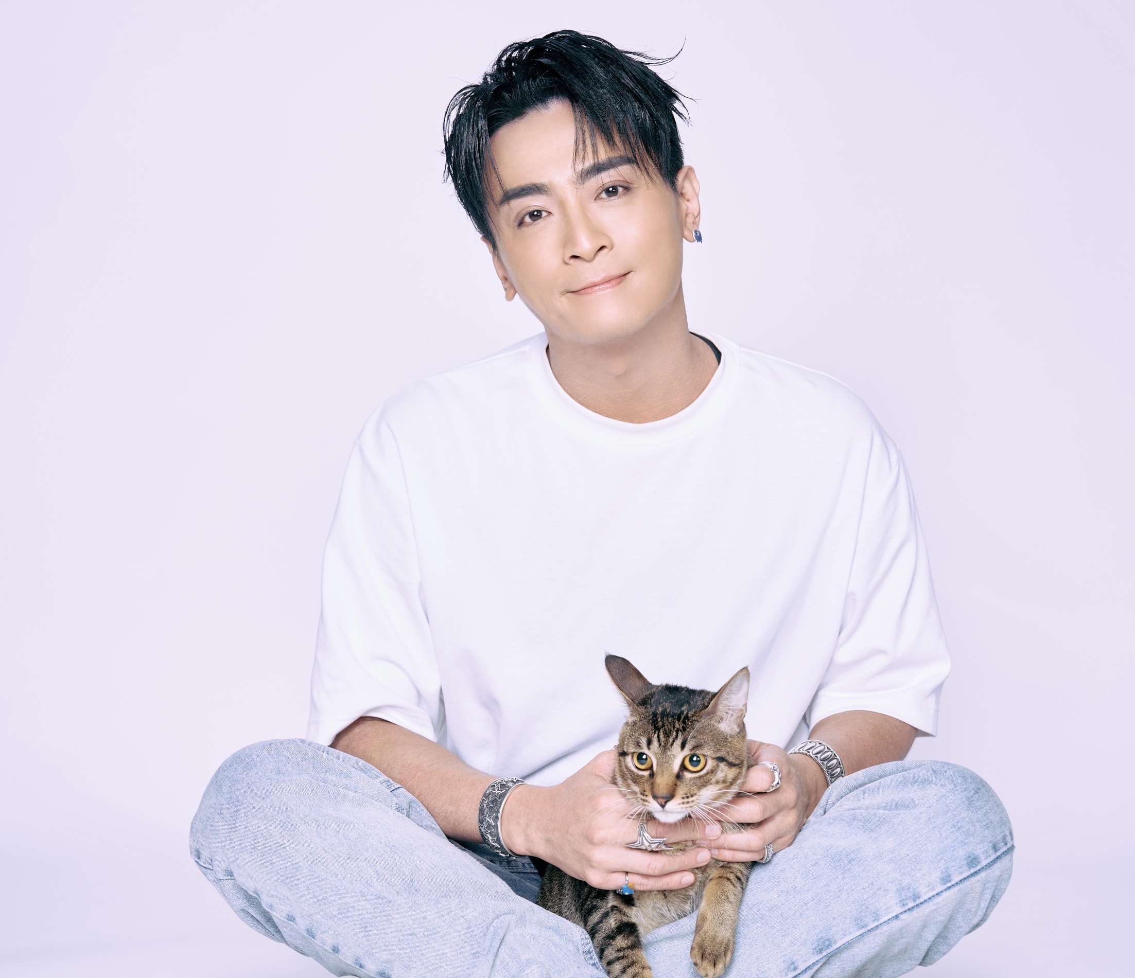 TORO郭葦昀近日擔任寵浪大使。（圖／財團法人流浪動物之家基金會提供）