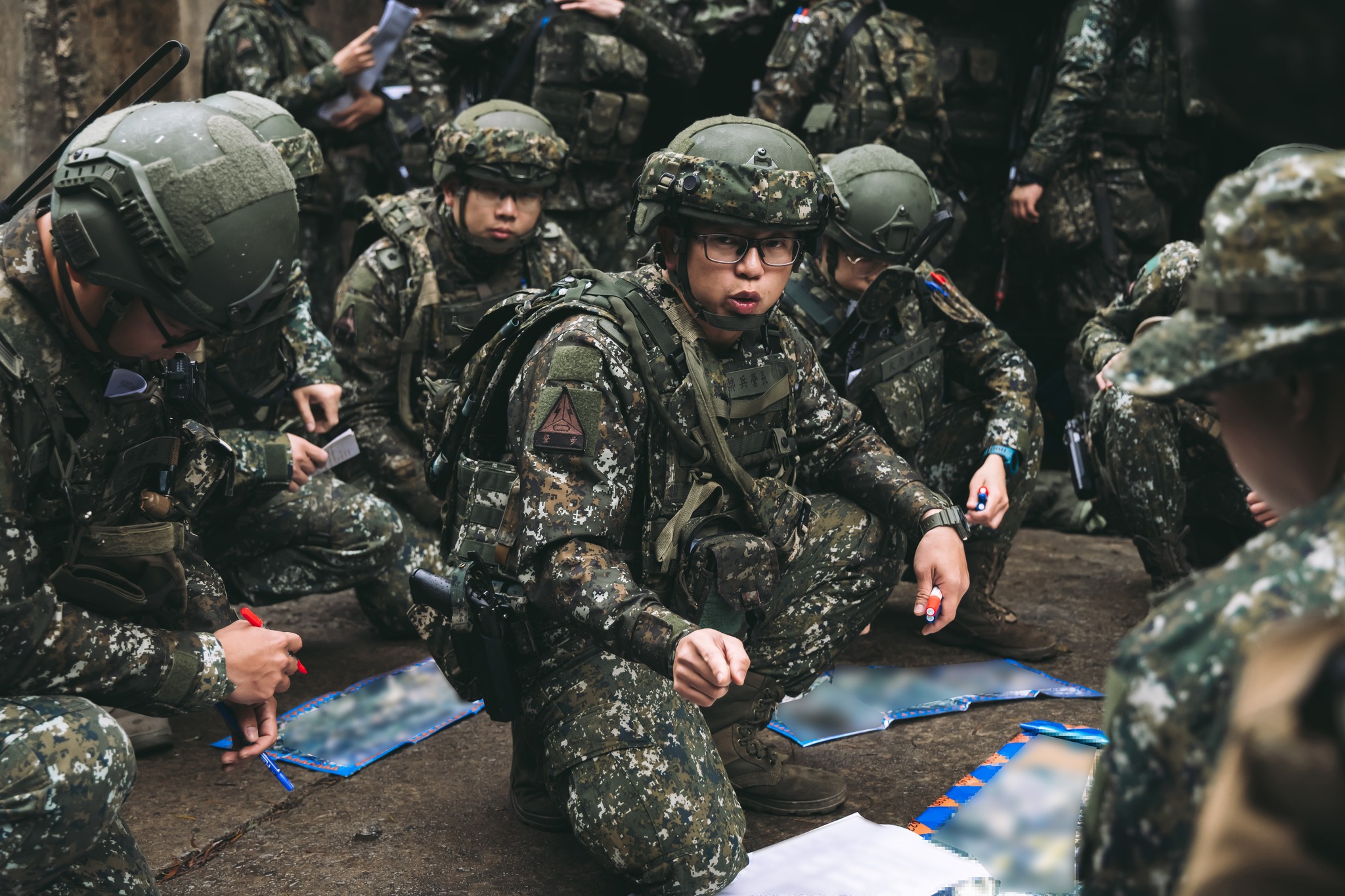 國軍教召驚傳欠薪，同樣編制上士班長，領到的薪資卻不一樣。（圖／翻攝自臉書）