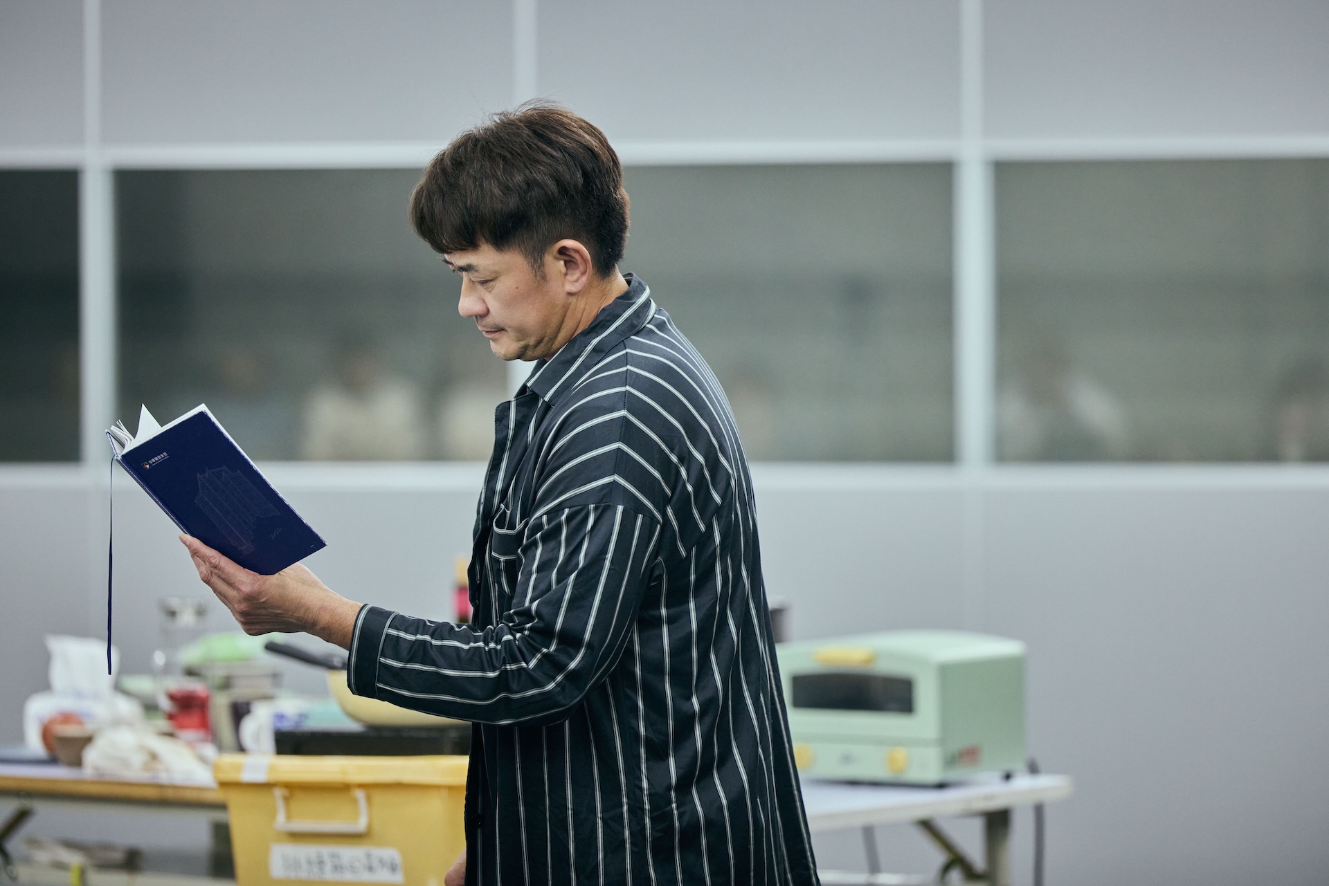 柯叔元隔15年重返舞台劇感到緊張。（圖／艾彼新創股份有限公司提供）