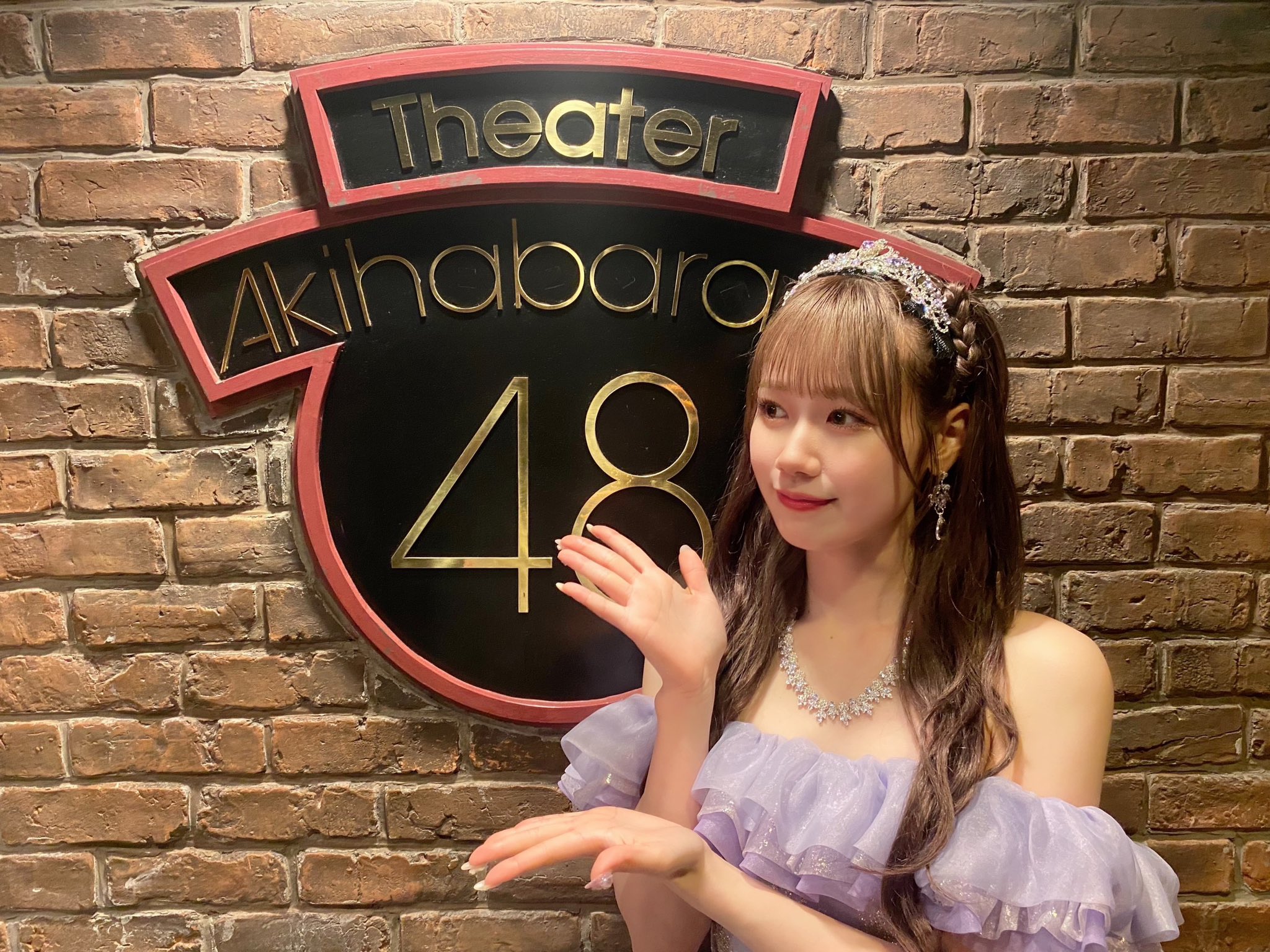 日本演藝圈爆發大規模醜聞，一段爭議影片在社群流傳，有網友猜測可能與前AKB48成員服部有菜有關。（圖／翻攝自服部有菜X）