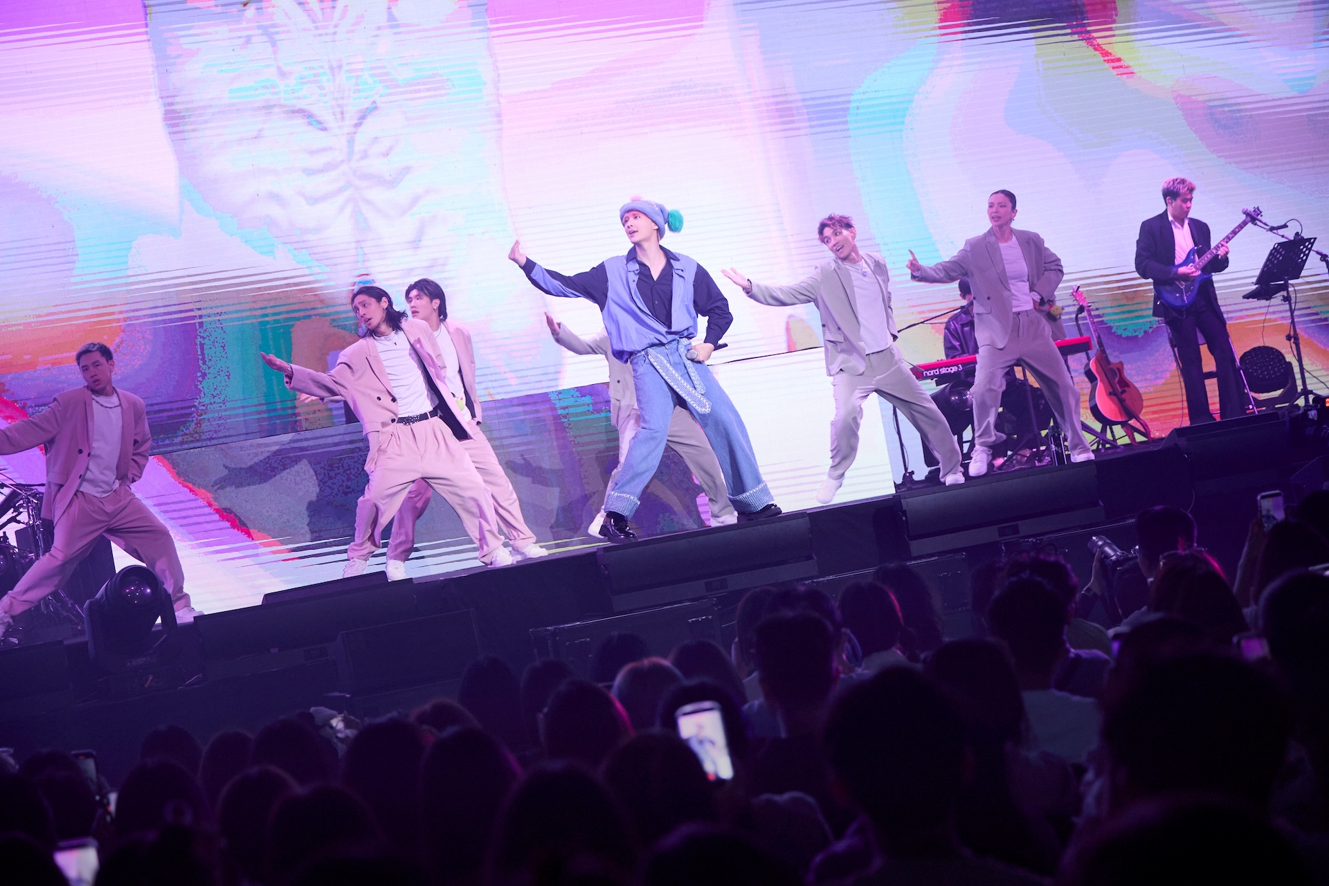 炎亞綸連跳3首歌就累了。（圖／晴空鳥提供）