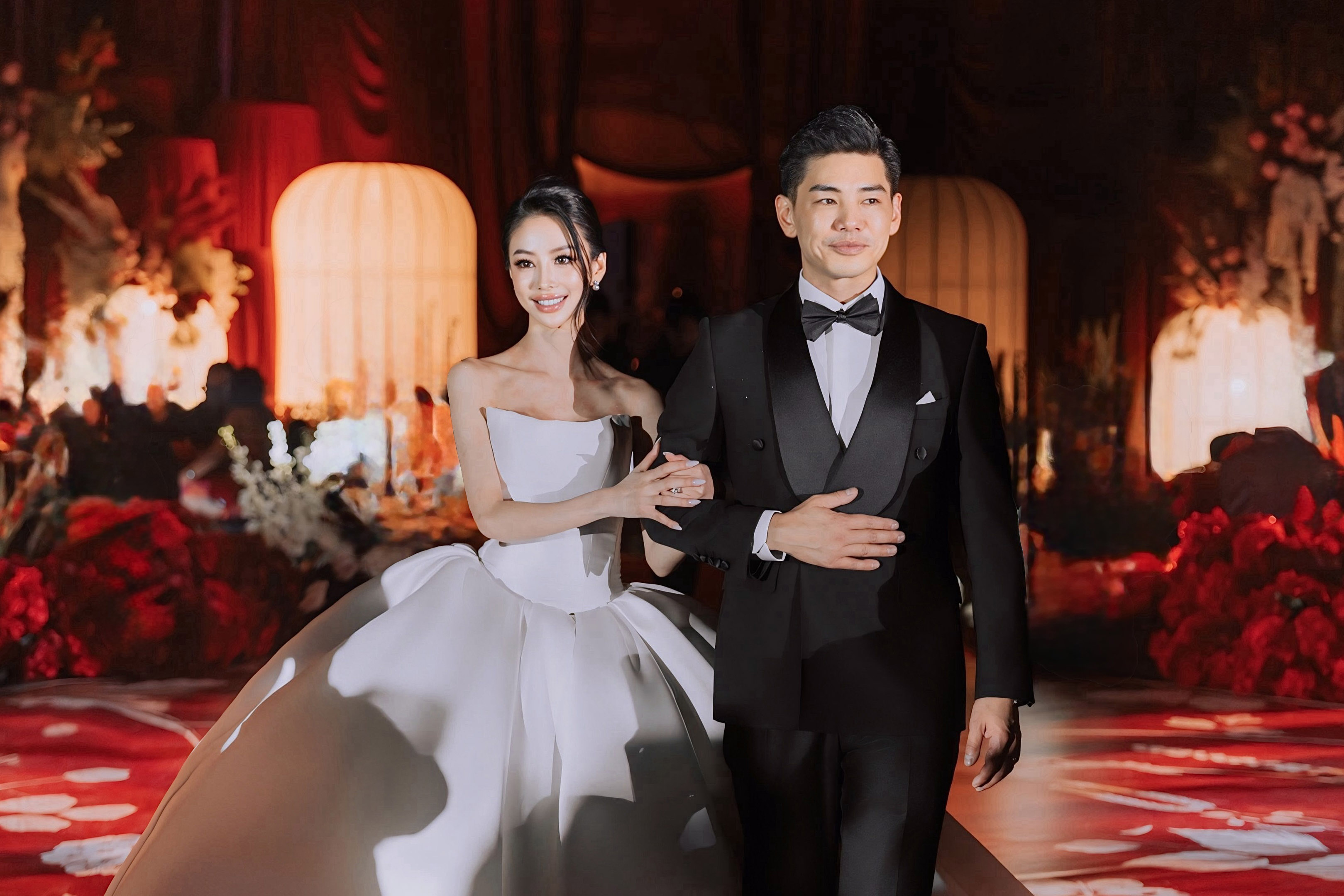 金曲製作人孔令奇吉隆坡大婚，驚喜發現與新娘姨奶奶同屬孔氏一脈，為中式傳統婚禮增添血脈傳承的神聖意義。」（圖／孔令奇提供）