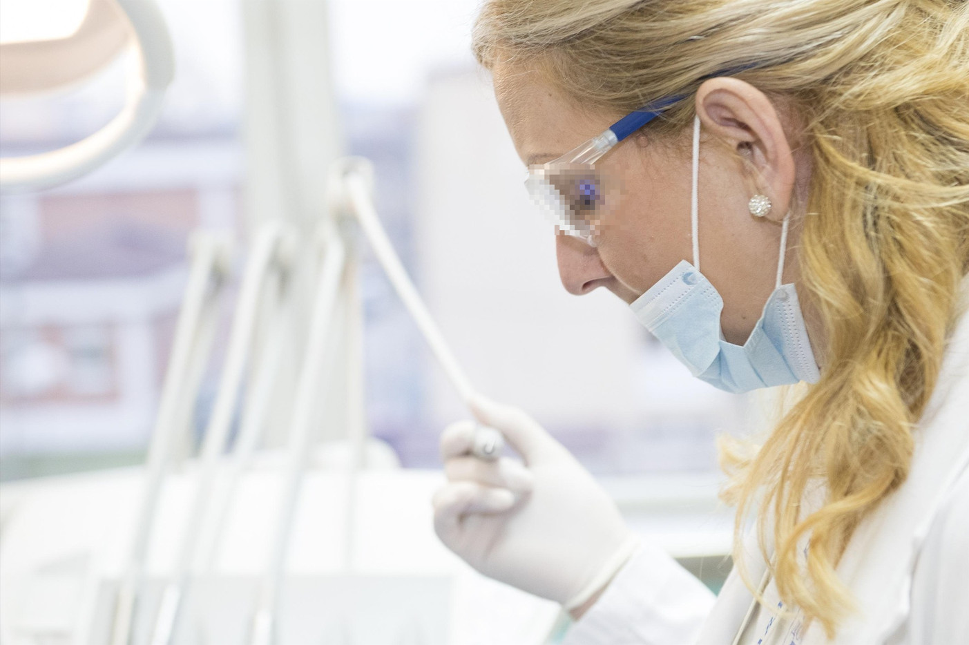 台灣首度檢測出新冠病毒變異株BA.3.2，個案是來台旅遊的新加坡女童。（示意圖／翻攝自pixabay）