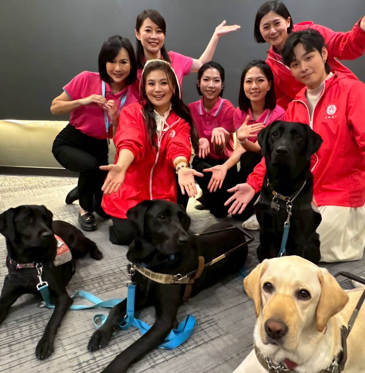 展瑞、董仔出席「心潮FUN音樂會」,導盲犬議題成焦點。(圖/心潮麗天協會提供)