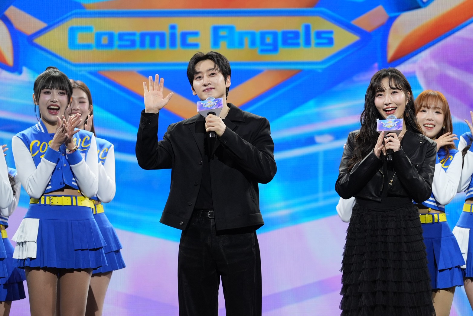 銀赫帥氣現身《宇宙啦啦隊》記者會。（圖／記者陳明中攝）