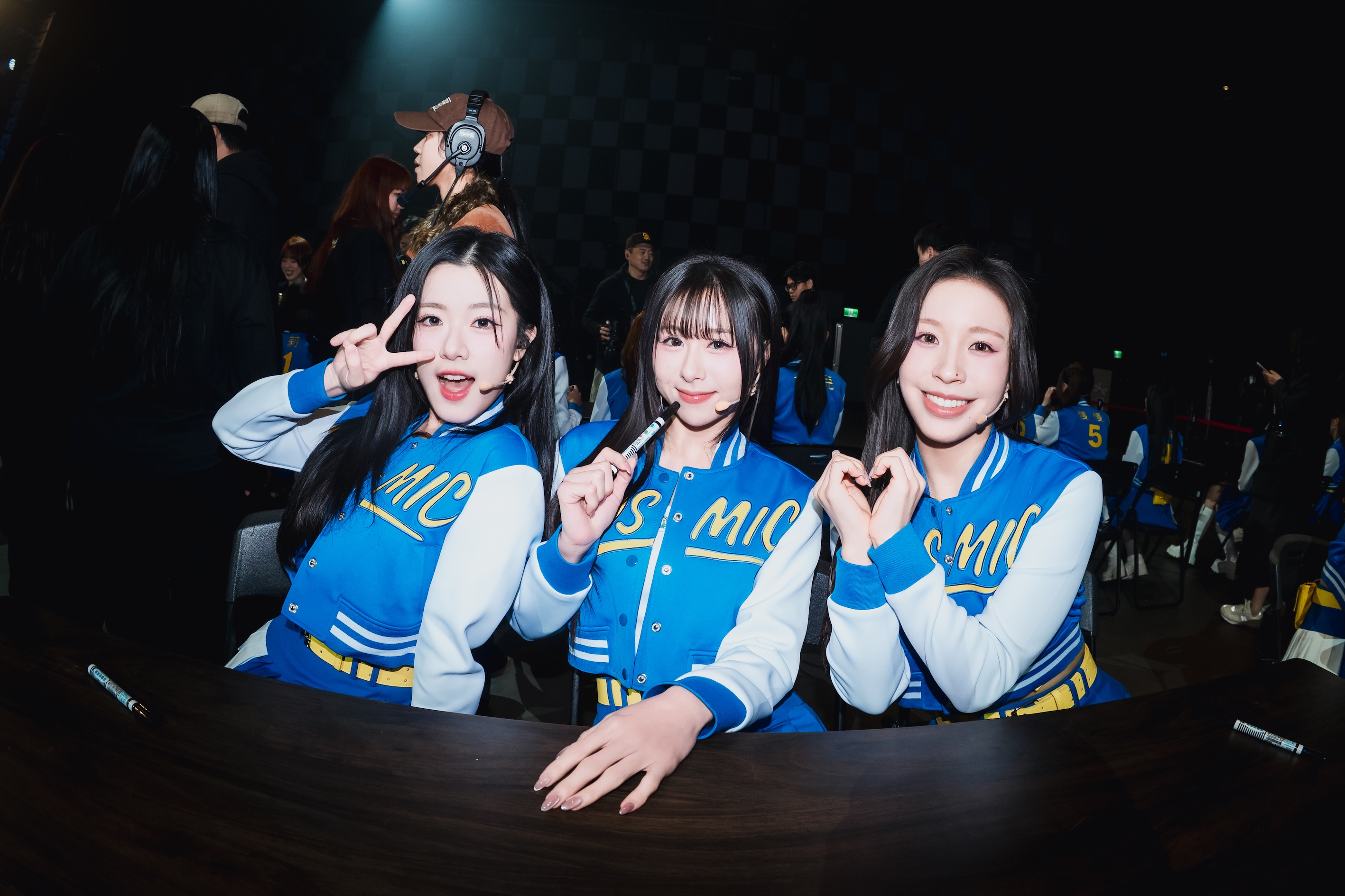 《宇宙啦啦隊》成員ZX(左起)、愛玉、樺樺親切又可愛。(圖/宇宙啦啦隊提供)