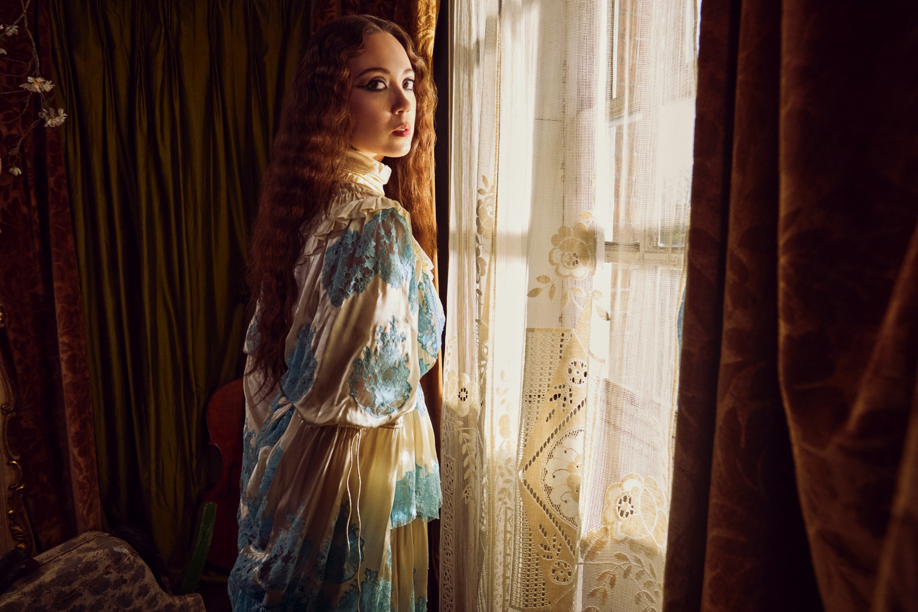 才剛拿下葛萊美獎的Laufey，將於5月來台開唱。（圖／Live Nation Taiwan提供）