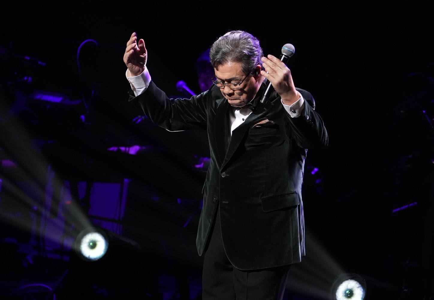 楊烈很享受音樂。（圖／記者陳明中攝）