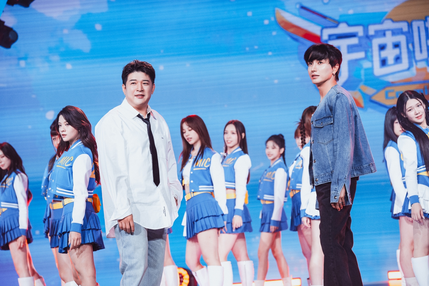 利特（右）和神童驚喜站台。（圖／緯來電視網提供）