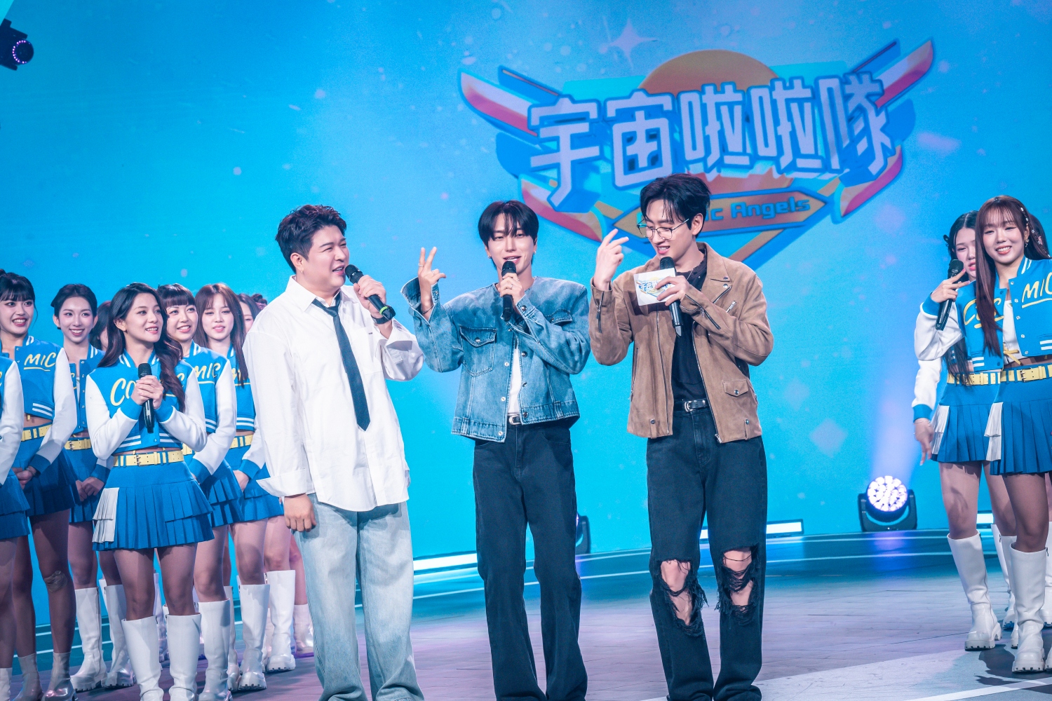 銀赫（右起）和飛行嘉賓評審利特、神童夢幻聯動。（圖／緯來電視網提供）