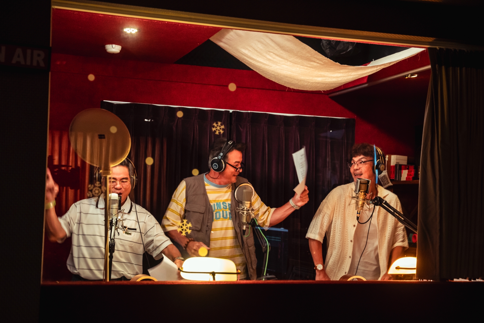 許效舜(左起)、李銘順、李國煌為了《NO GOOD!歐吉桑》獻聲。(圖/萬騰文化創意提供)