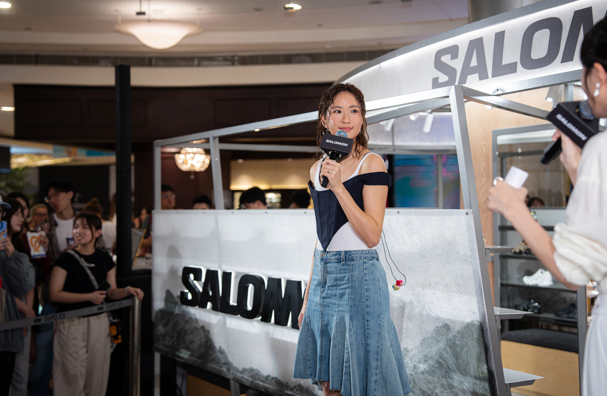 9m88點名電影《雙囍》中的「小芮」，形容該角色既可愛又靈動。（圖／SALOMON TAIWAN提供）