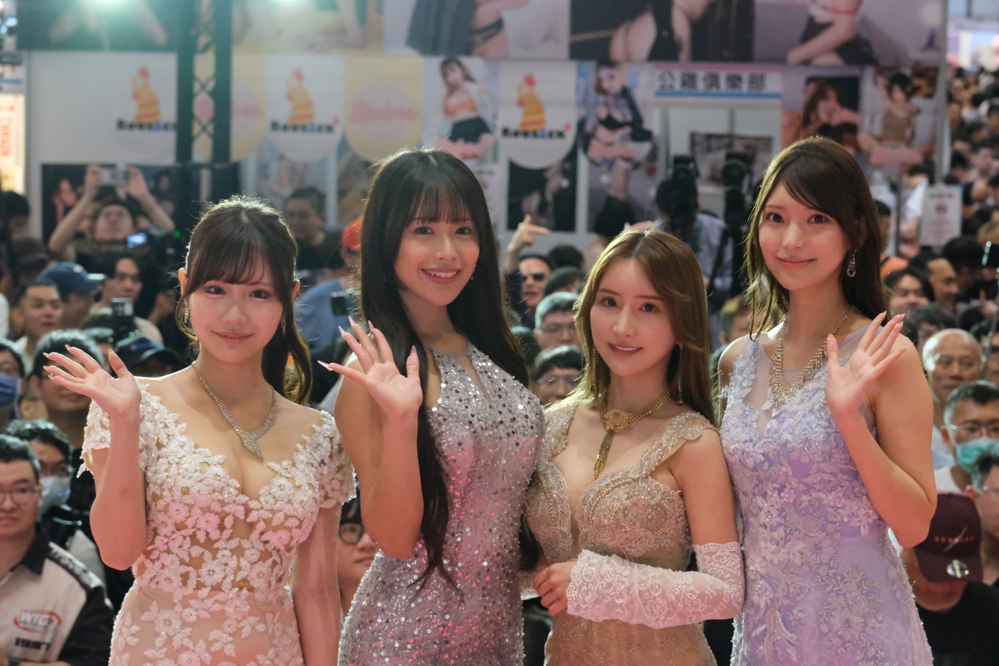 鈴之家鈴（左起）、長濱蜜璃、楪可憐、倉木華擔任TAE代言人。（圖／博展國際提供）