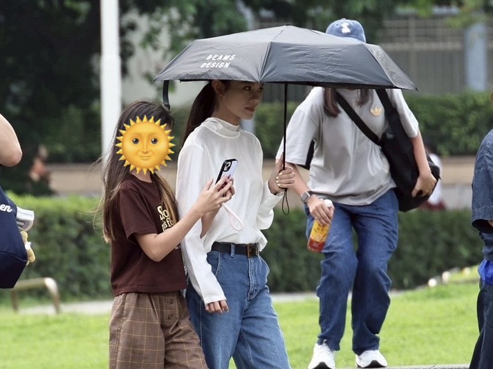 朱海君快步離開。（圖／娛樂中心攝）