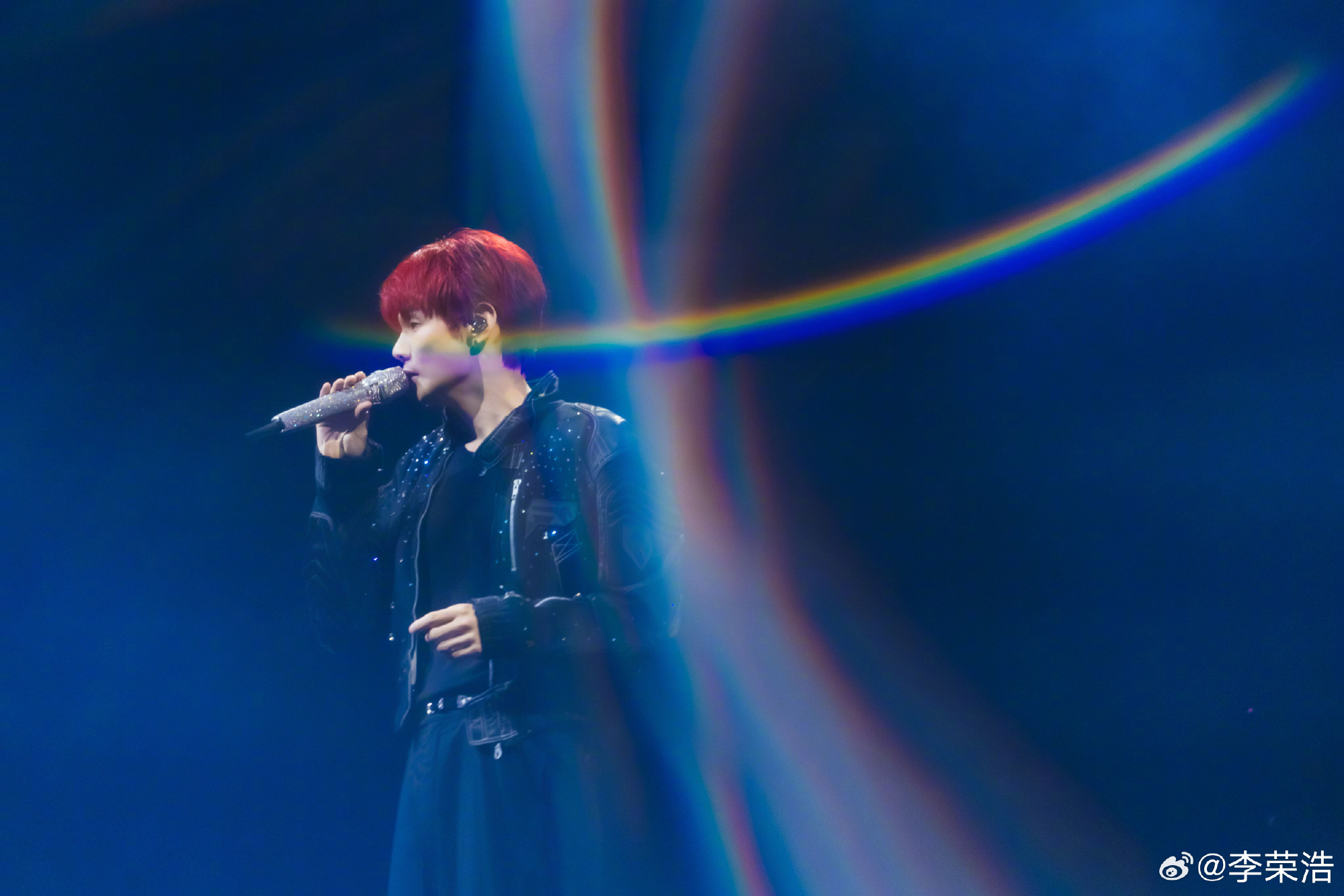 李榮浩被指控〈小眼睛〉抄襲日本歌手平井堅的〈Signal〉。（圖／翻攝自李榮浩微博）