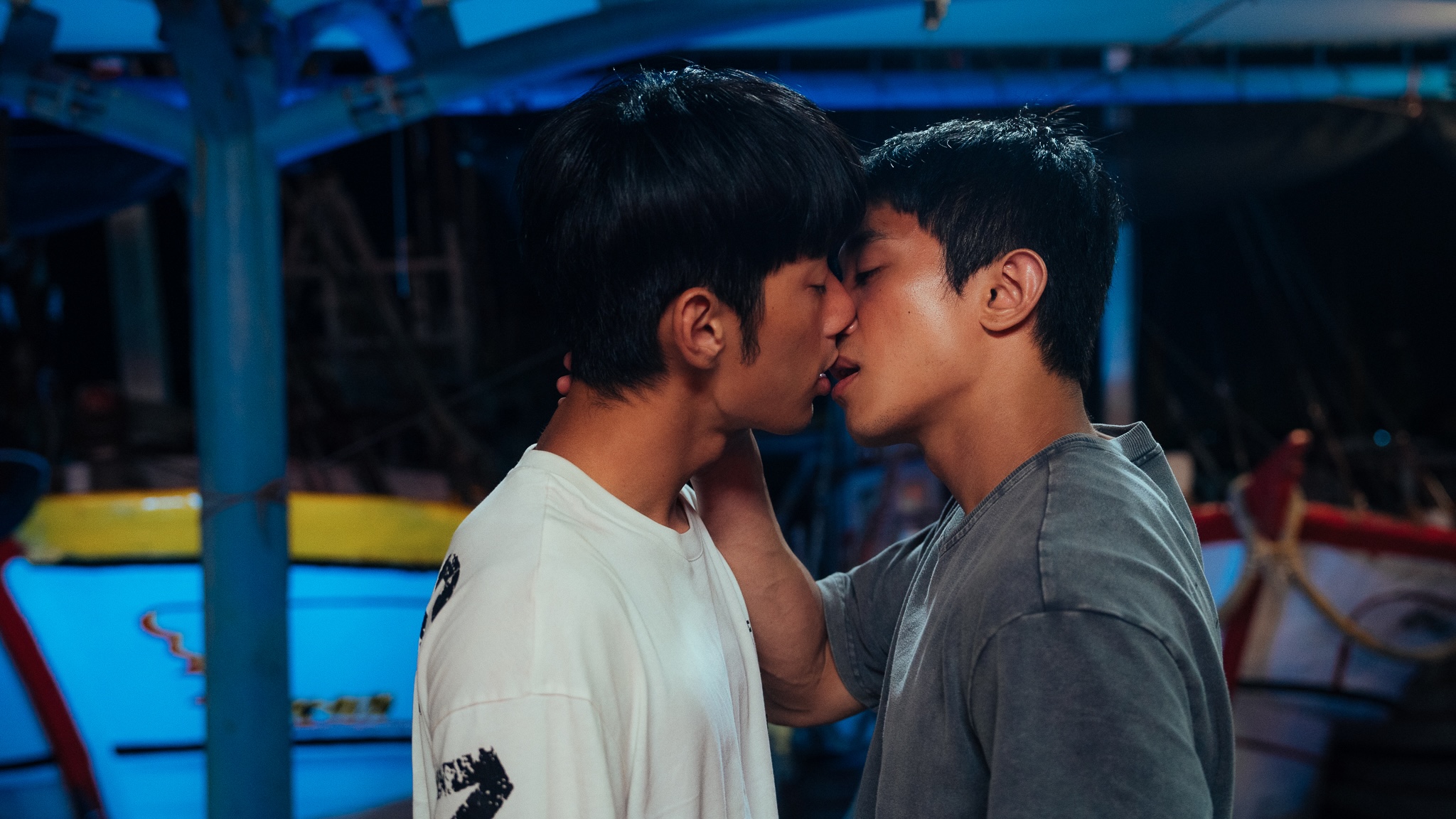 《向流星許願的我們》鍾岳軒（左）、初孟軒組成的「皓永 CP」人氣狂飆，網路討論度居高不下。（圖／有意思國際傳媒、犢影制作提供）