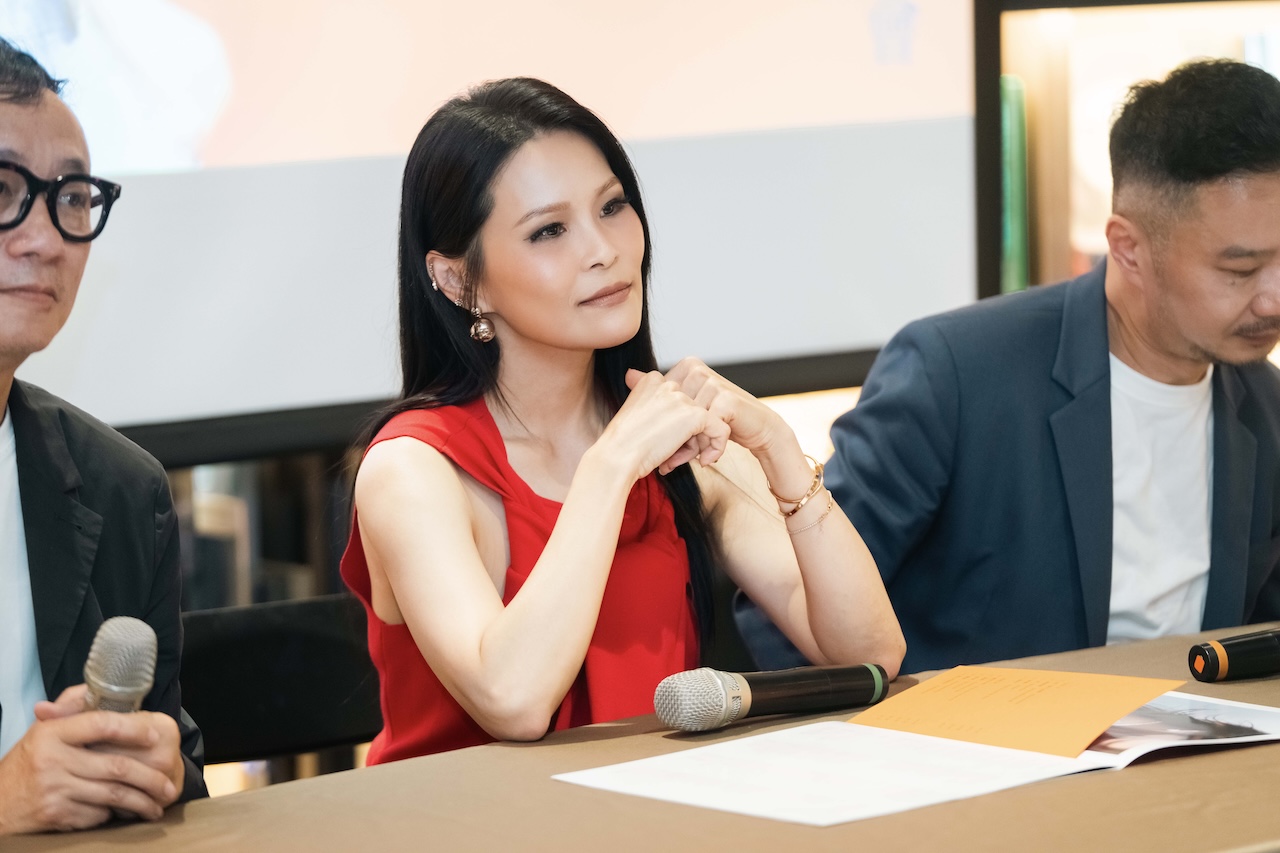 周蕙和粉絲一起聆聽專輯。（圖／群石國際提供）