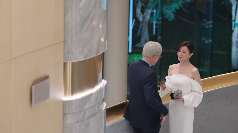 佘詩曼擁有22吋蛇腰，自招吃不胖體質令人羨慕。（圖／年代提供）