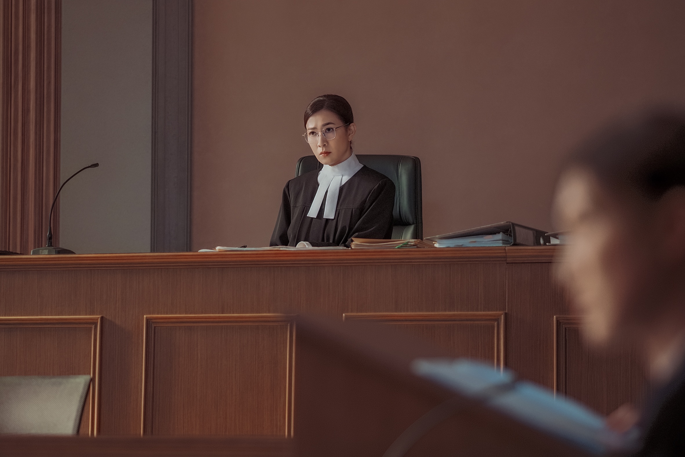 佘詩曼出道29年首次挑戰法官角色意義非凡。（圖／年代提供）