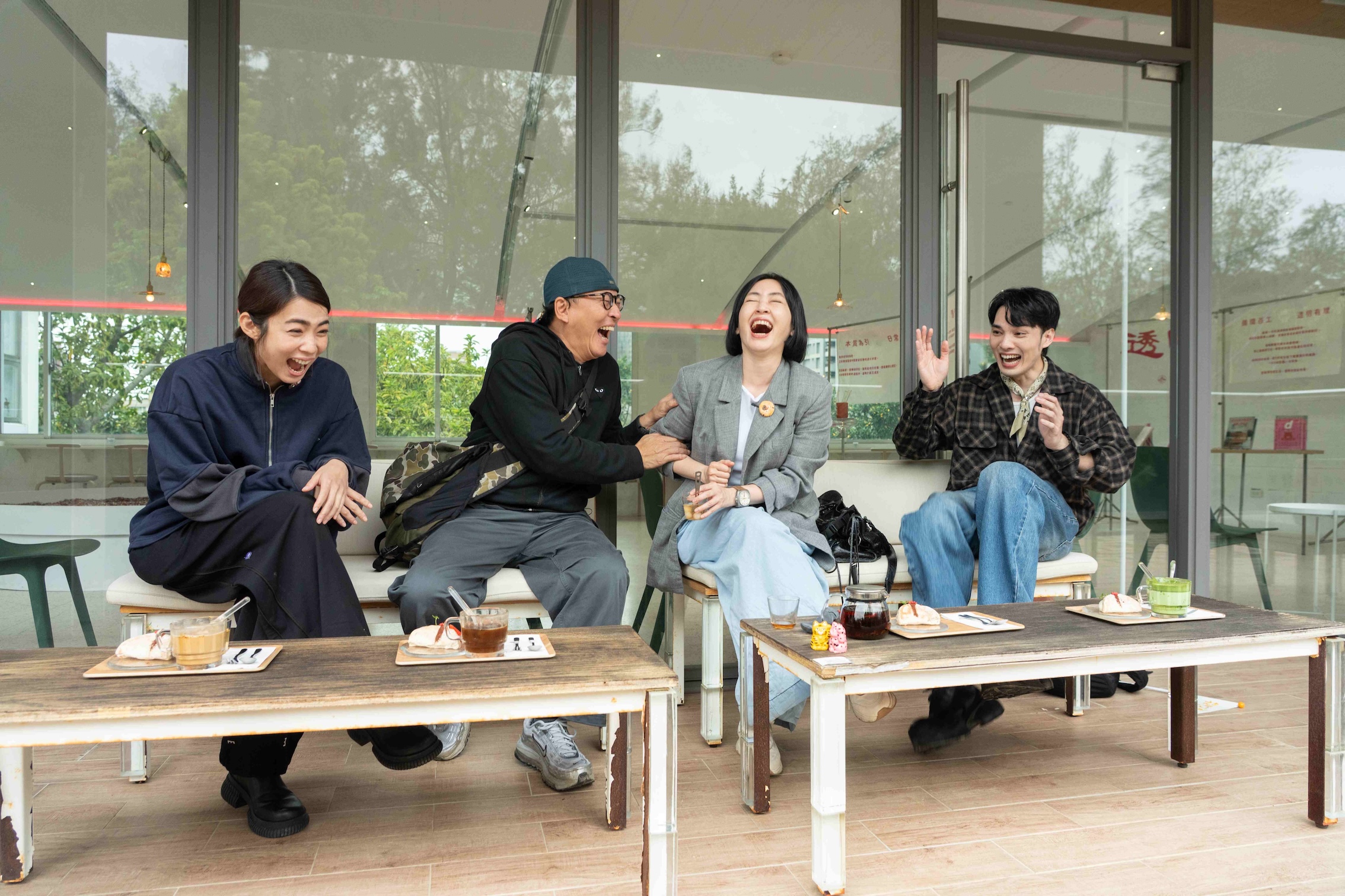 全新「桃竹之旅」由花甲藝人詹姆士、蔡燦得，攜手少年藝人黃偉晉、林思宇，四人暢遊桃園、新竹。（圖／東森綜合台提供）