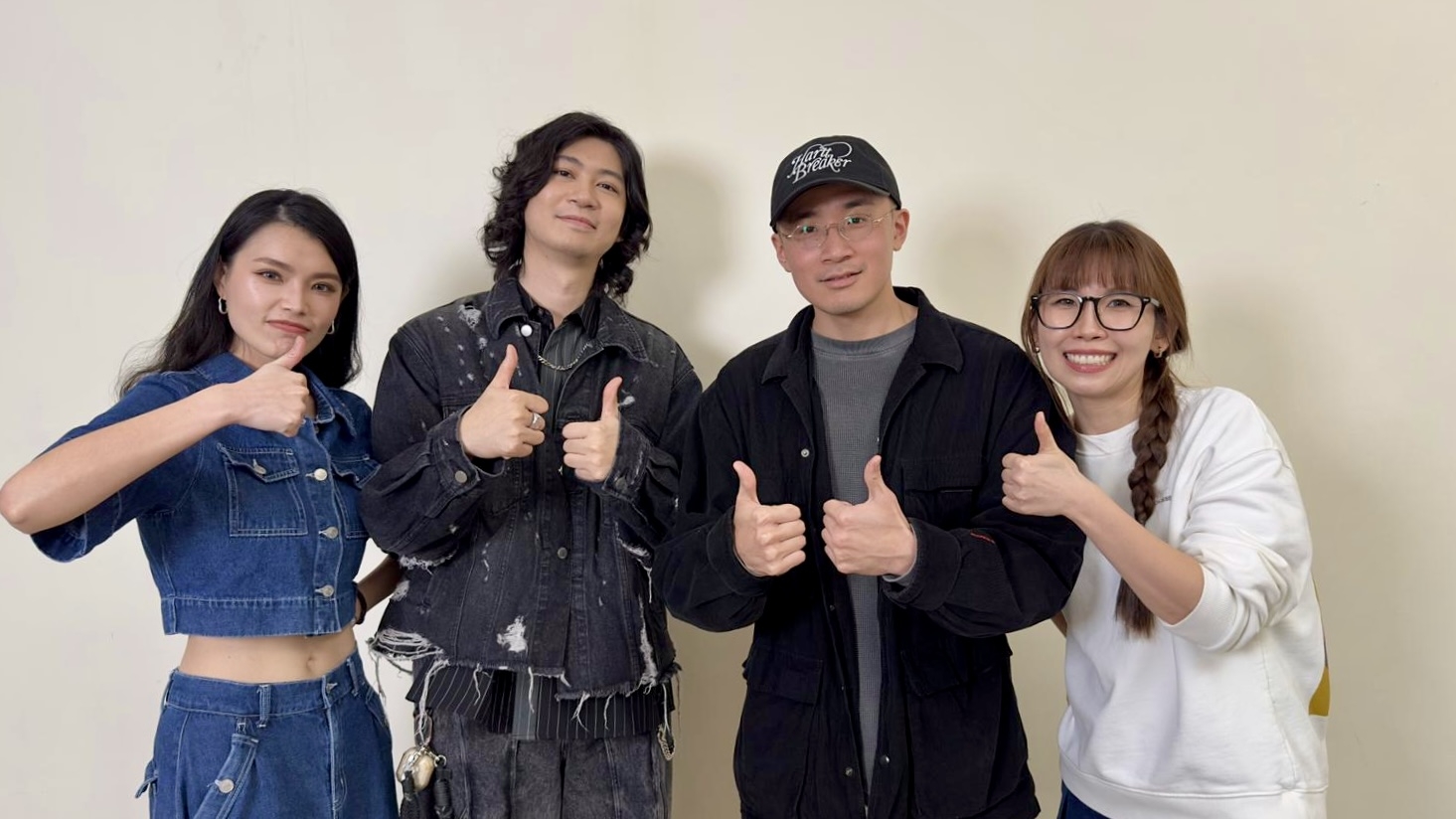 全球客家流行音樂大賽發得獎，合集集結RIBINGU（左起）、Vuize王鍾惟、Anna莊啟馨。（圖／新視紀整合行銷提供）